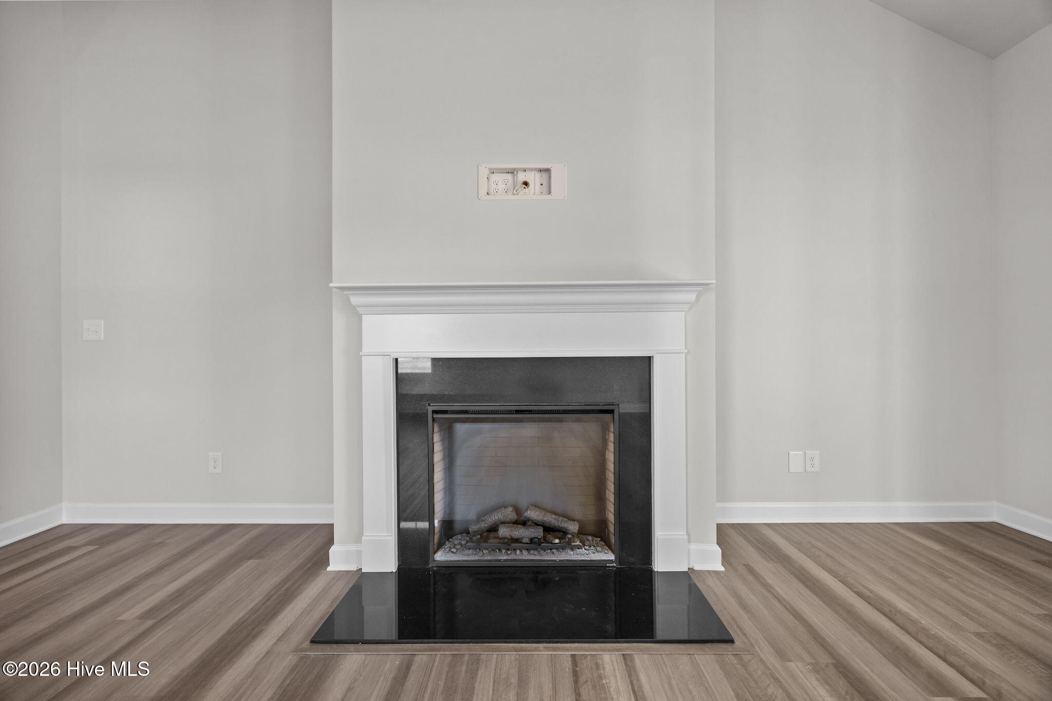 287 Elijah Way, 64