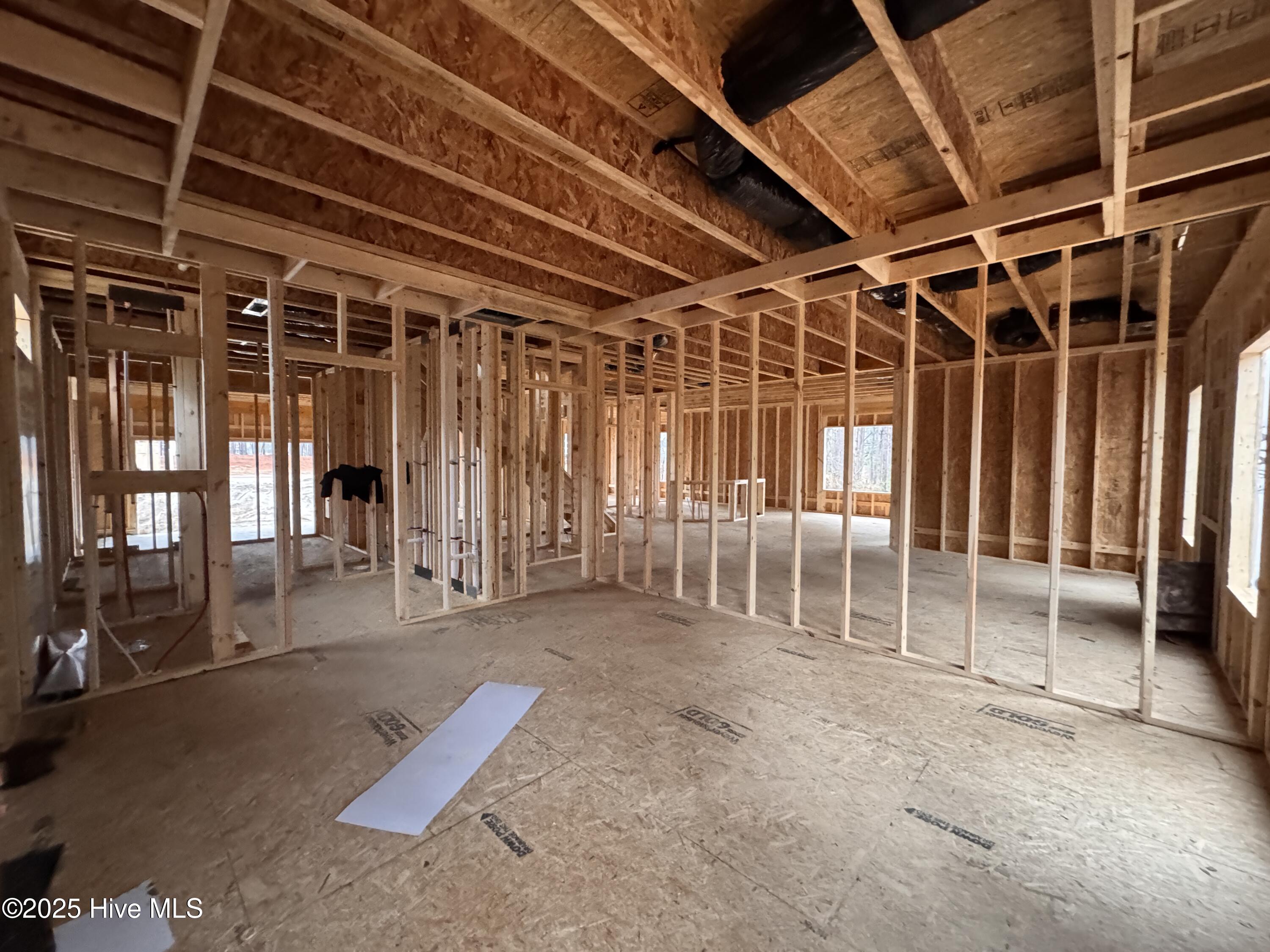 432 Redwater Trail, 595