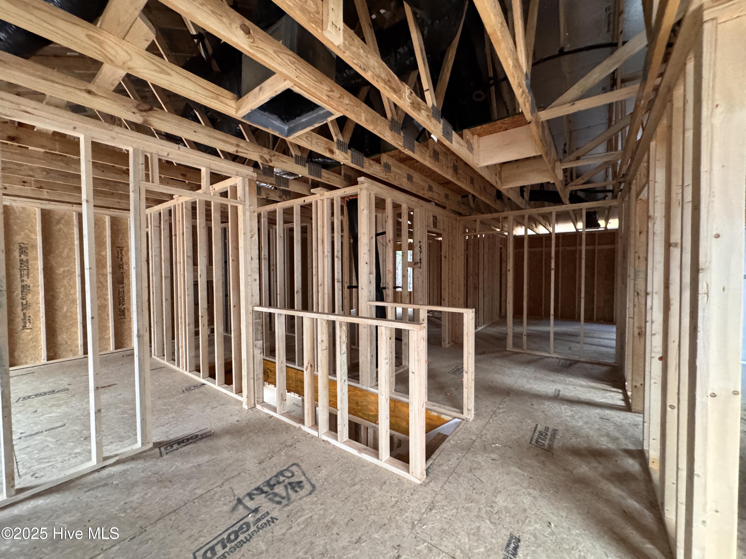 432 Redwater Trail, 595