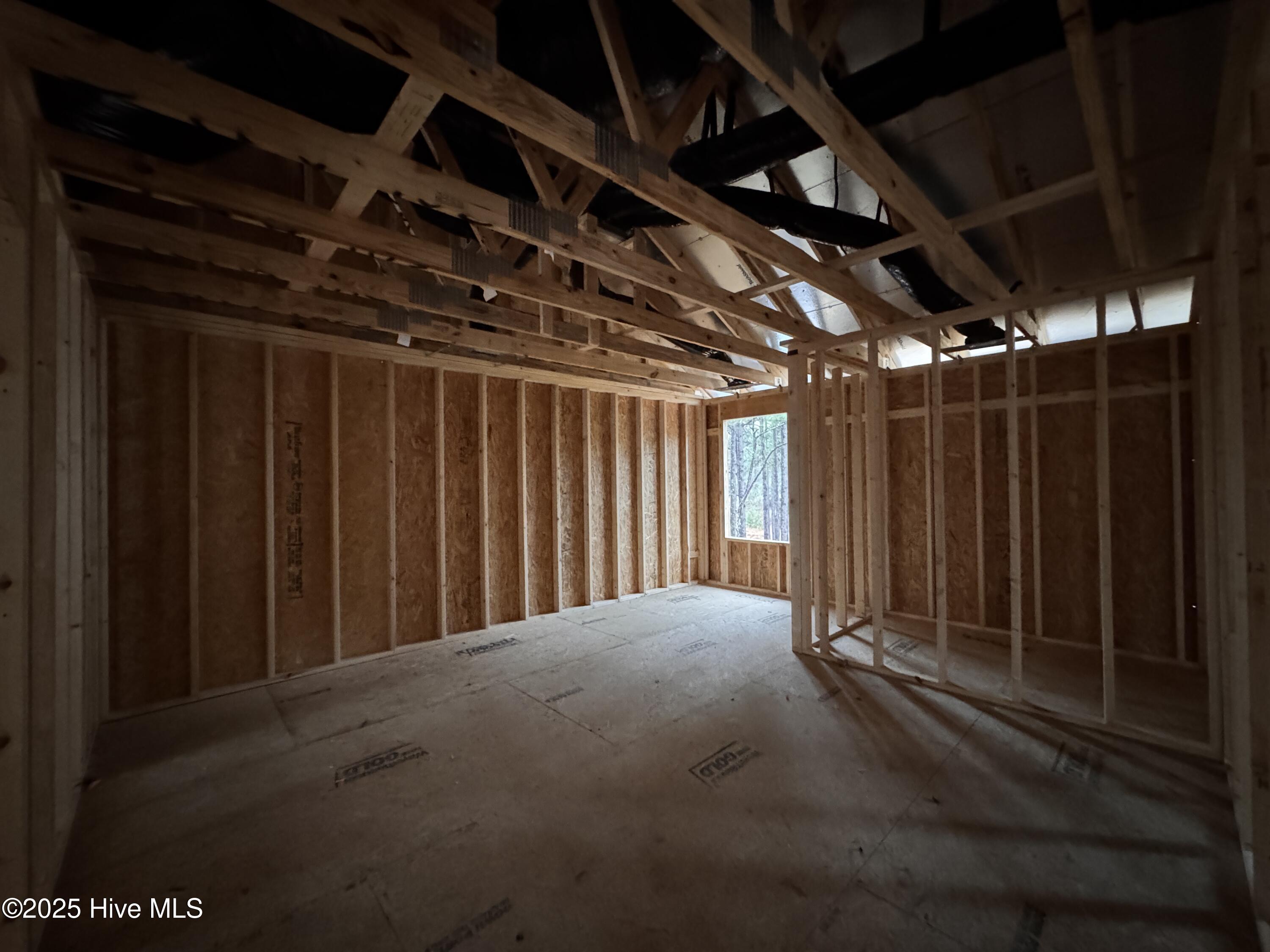 432 Redwater Trail, 595