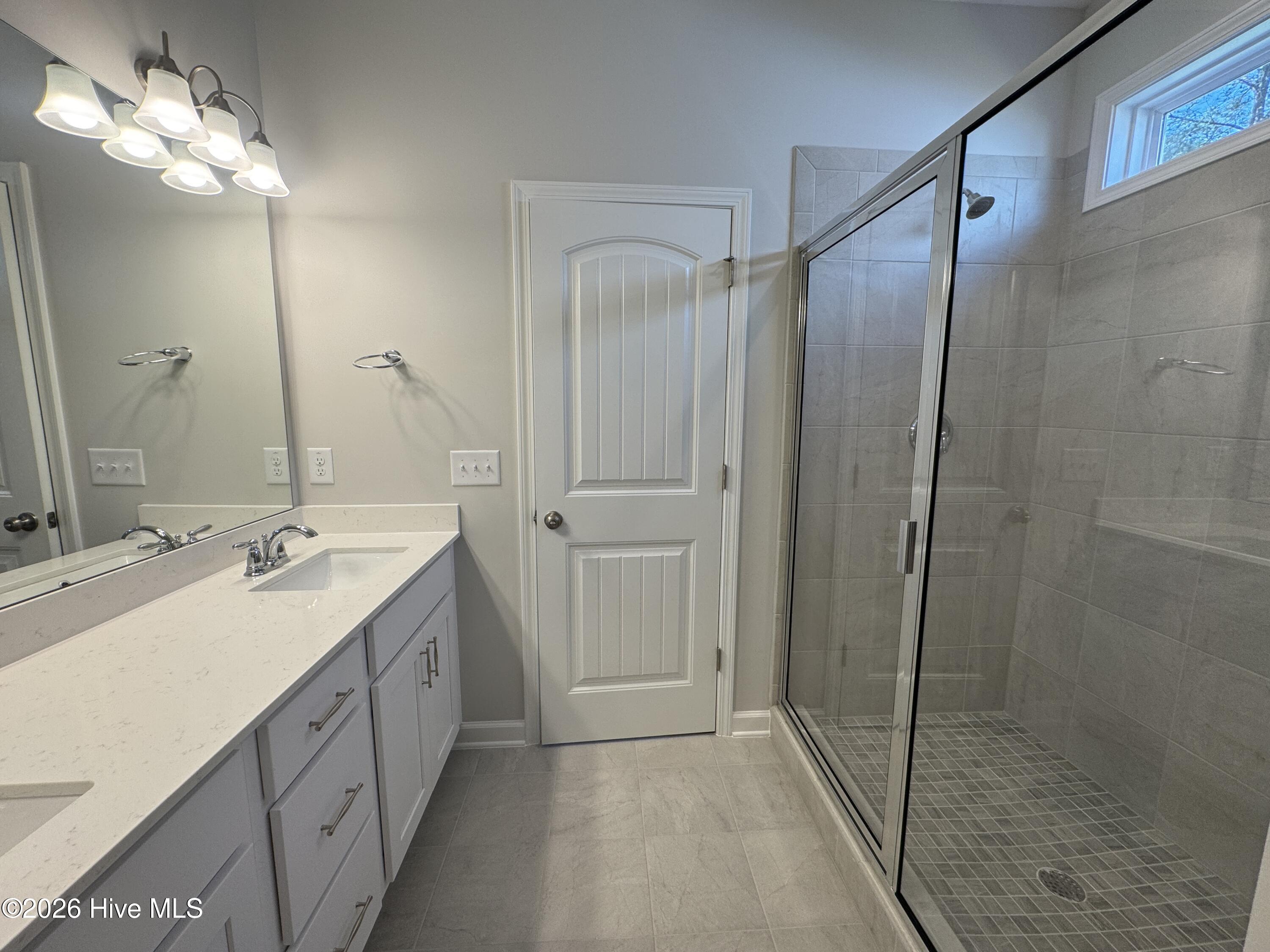 432 Redwater Trail, 595
