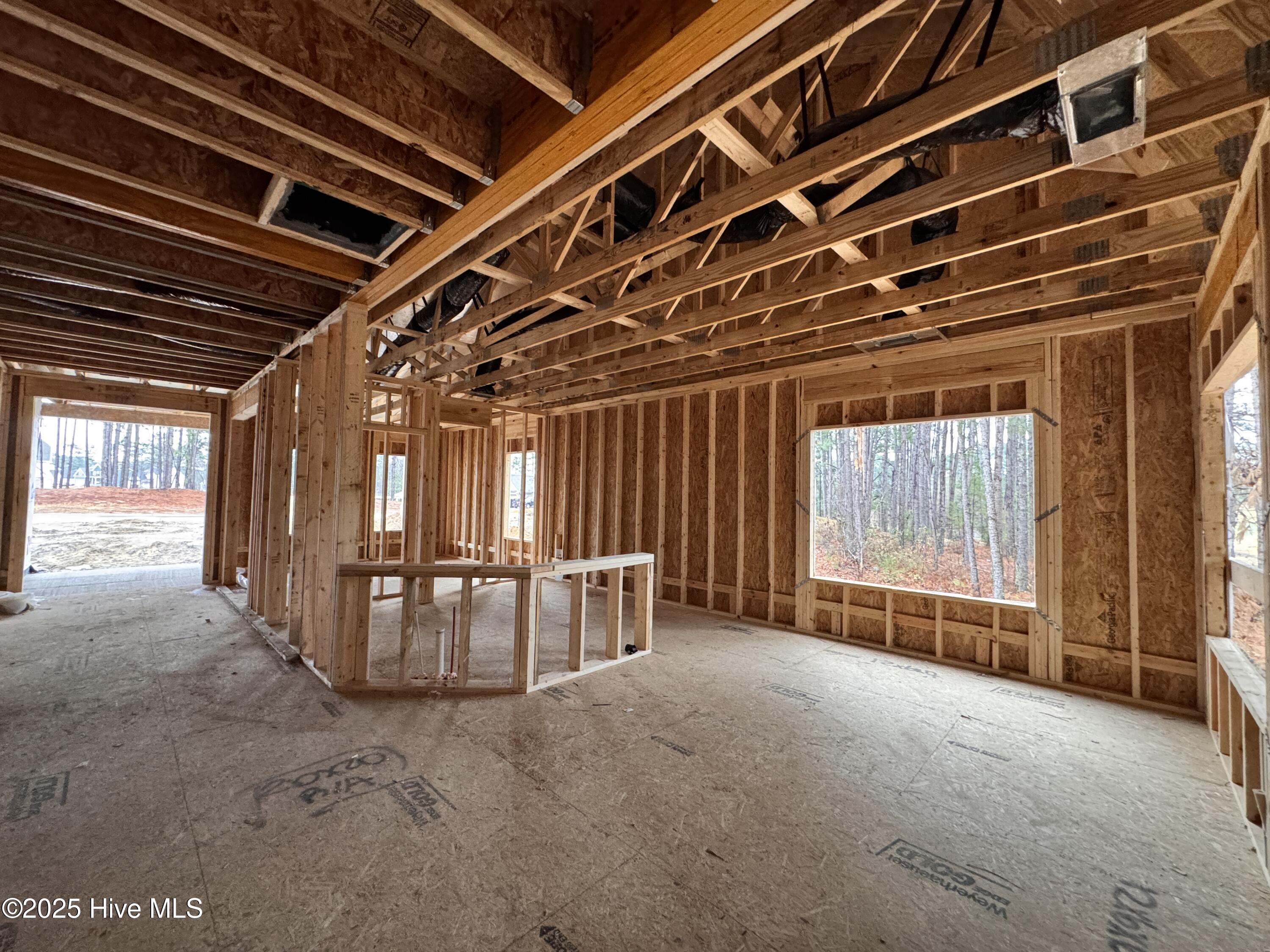 432 Redwater Trail, 595