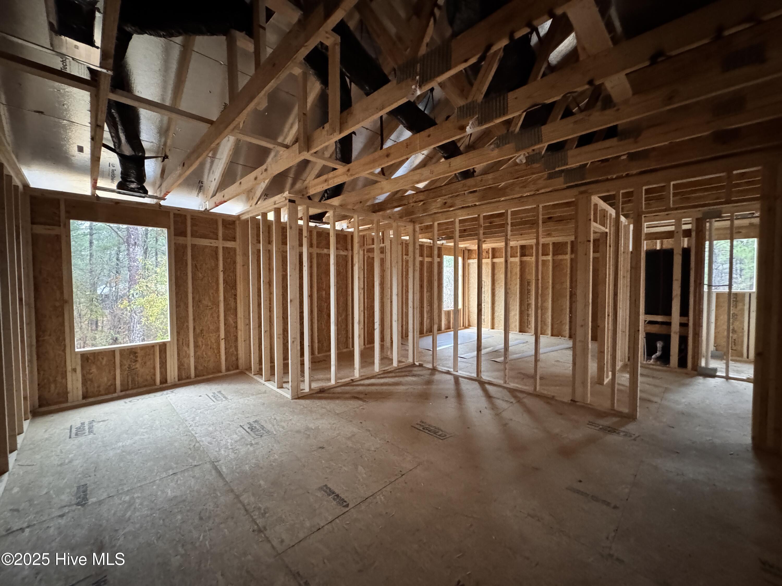 432 Redwater Trail, 595