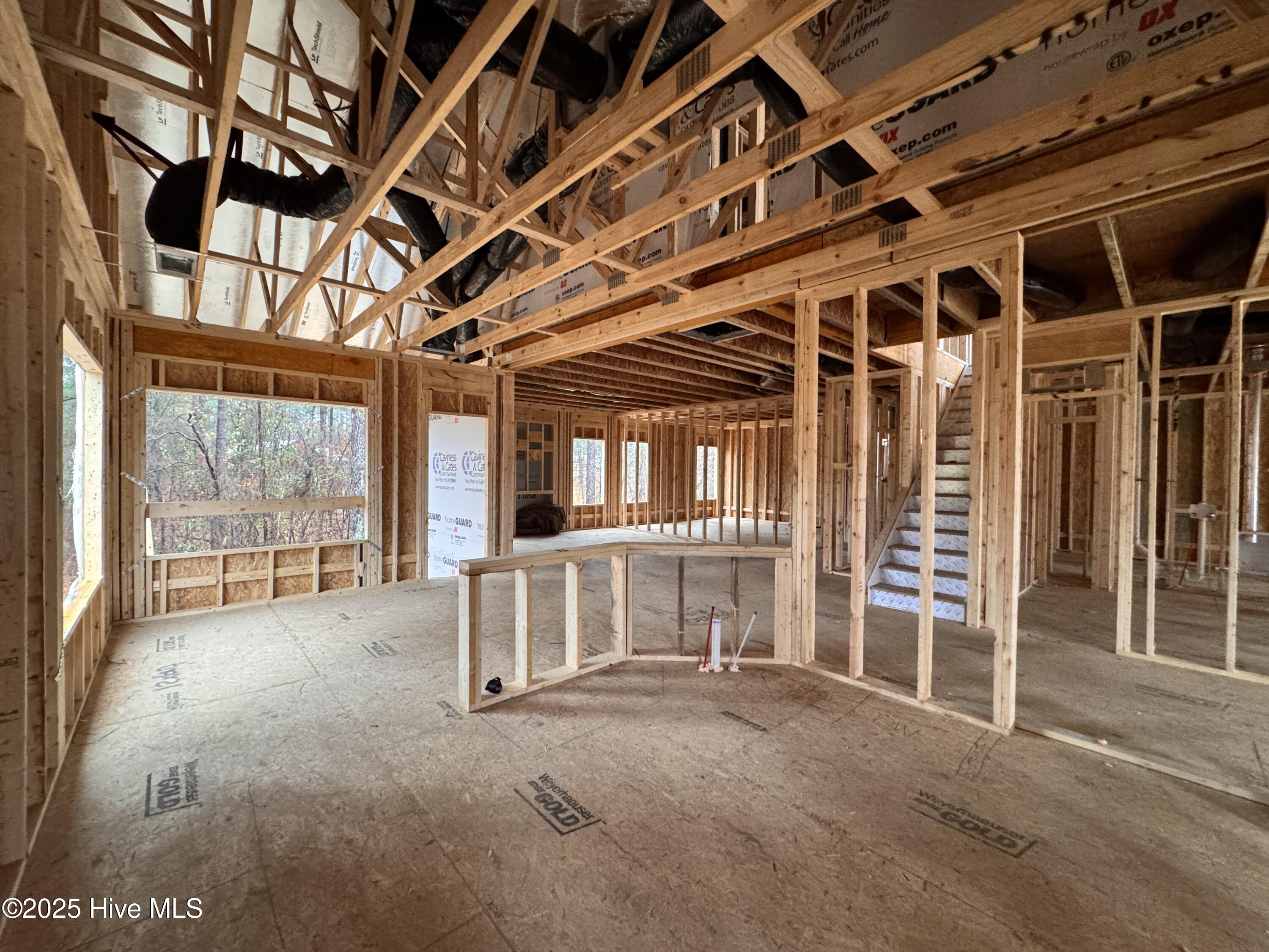 432 Redwater Trail, 595