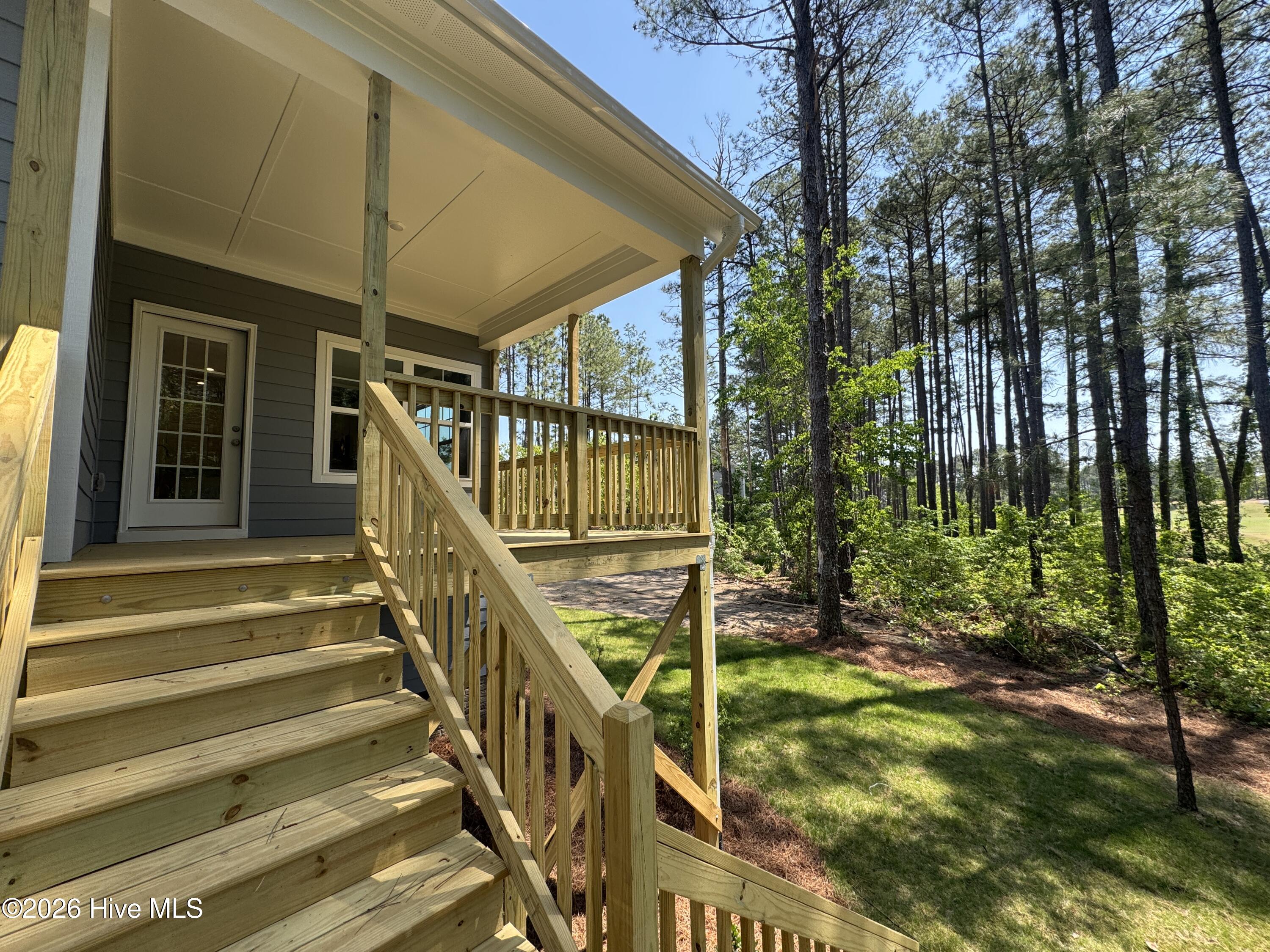 432 Redwater Trail, 595