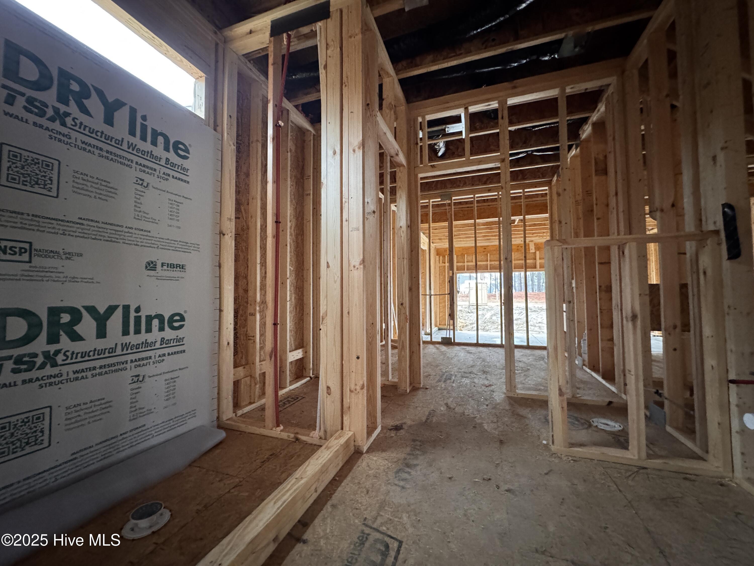 432 Redwater Trail, 595