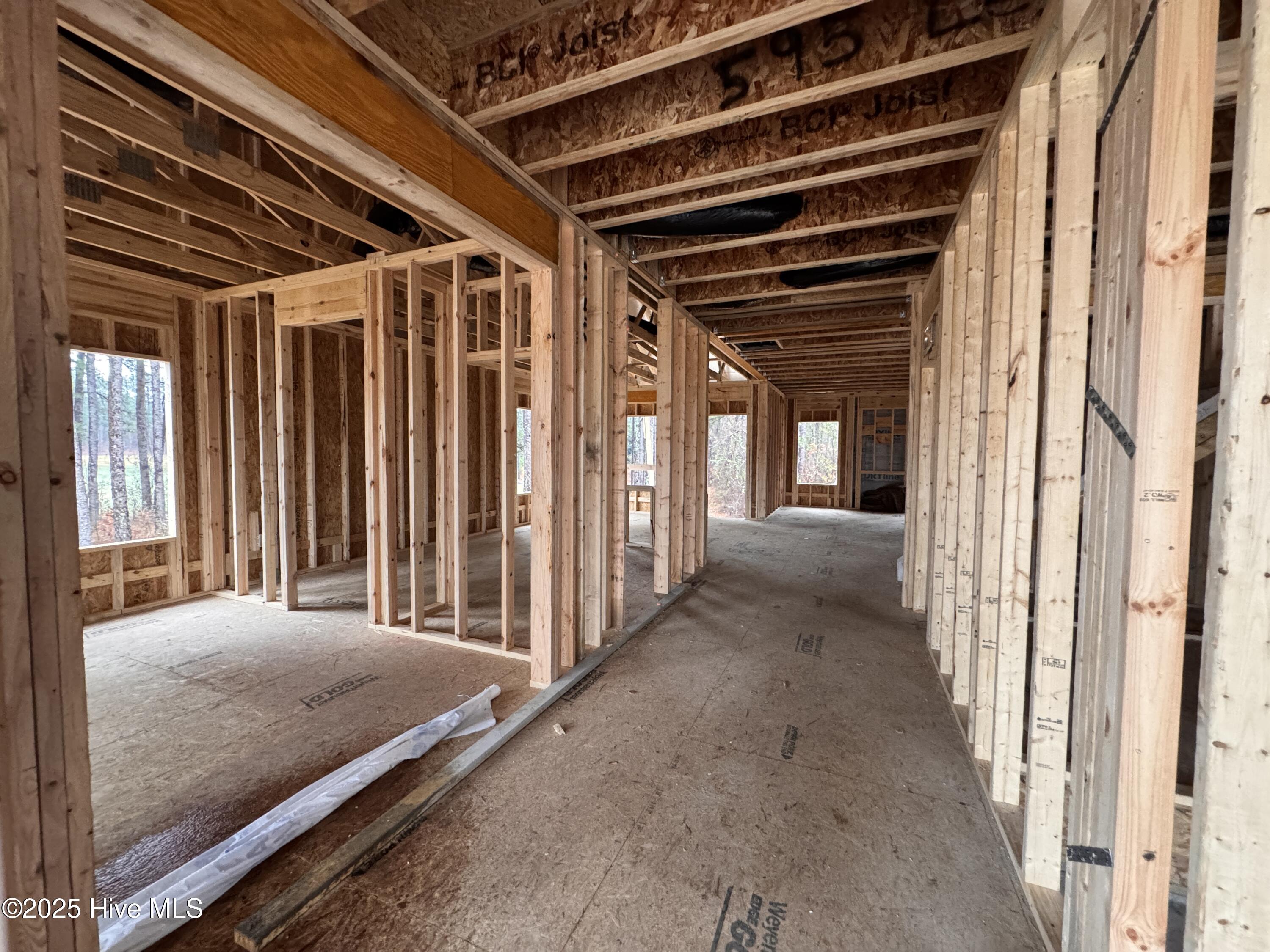 432 Redwater Trail, 595