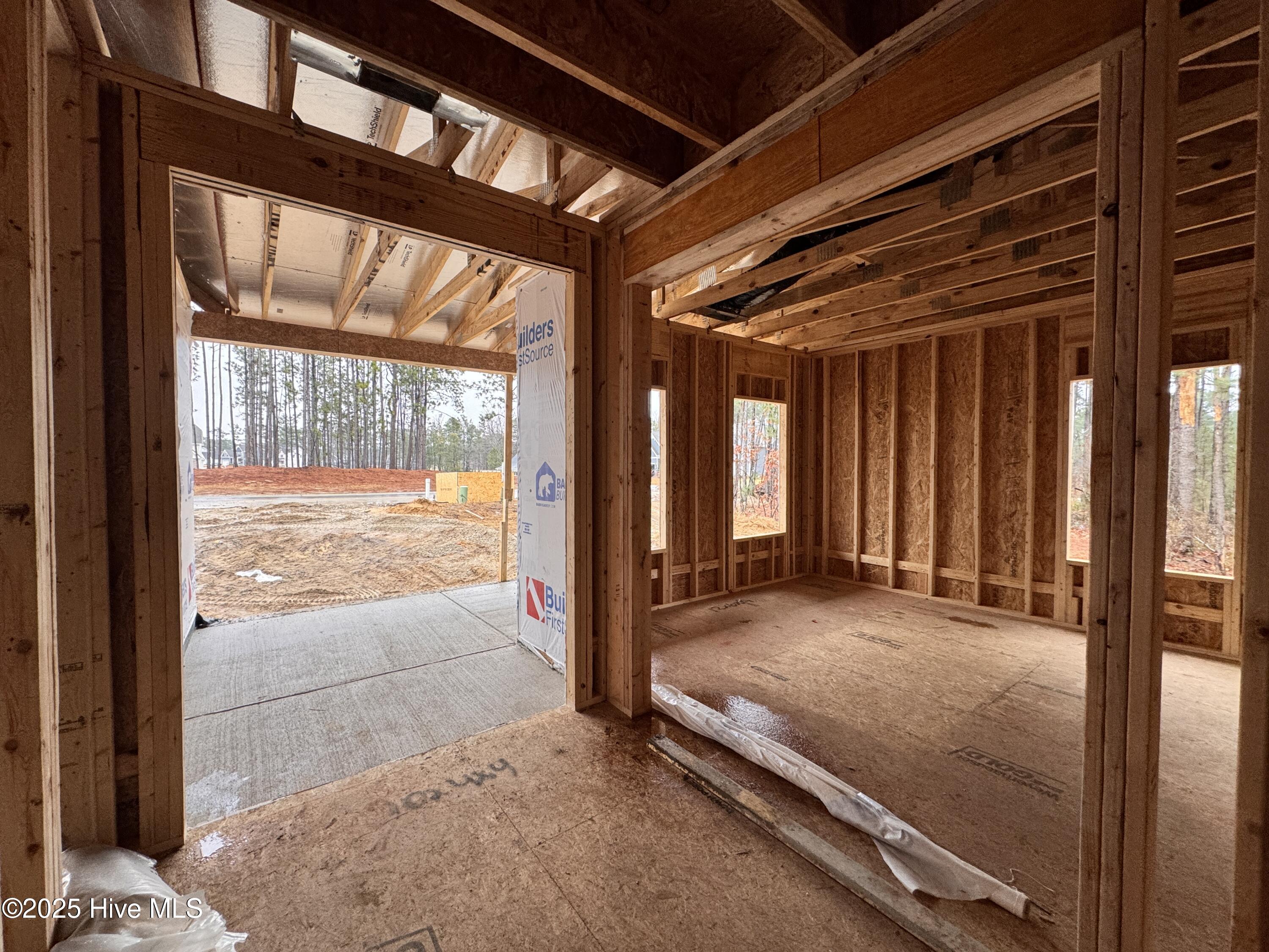 432 Redwater Trail, 595