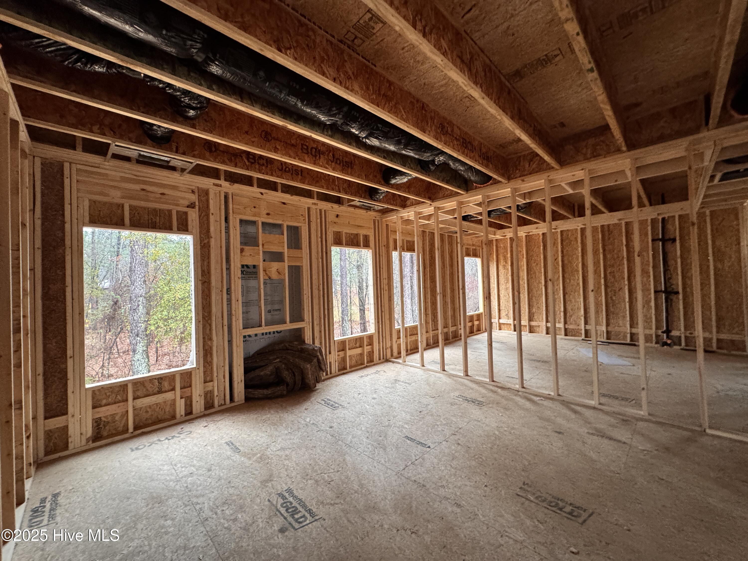 432 Redwater Trail, 595