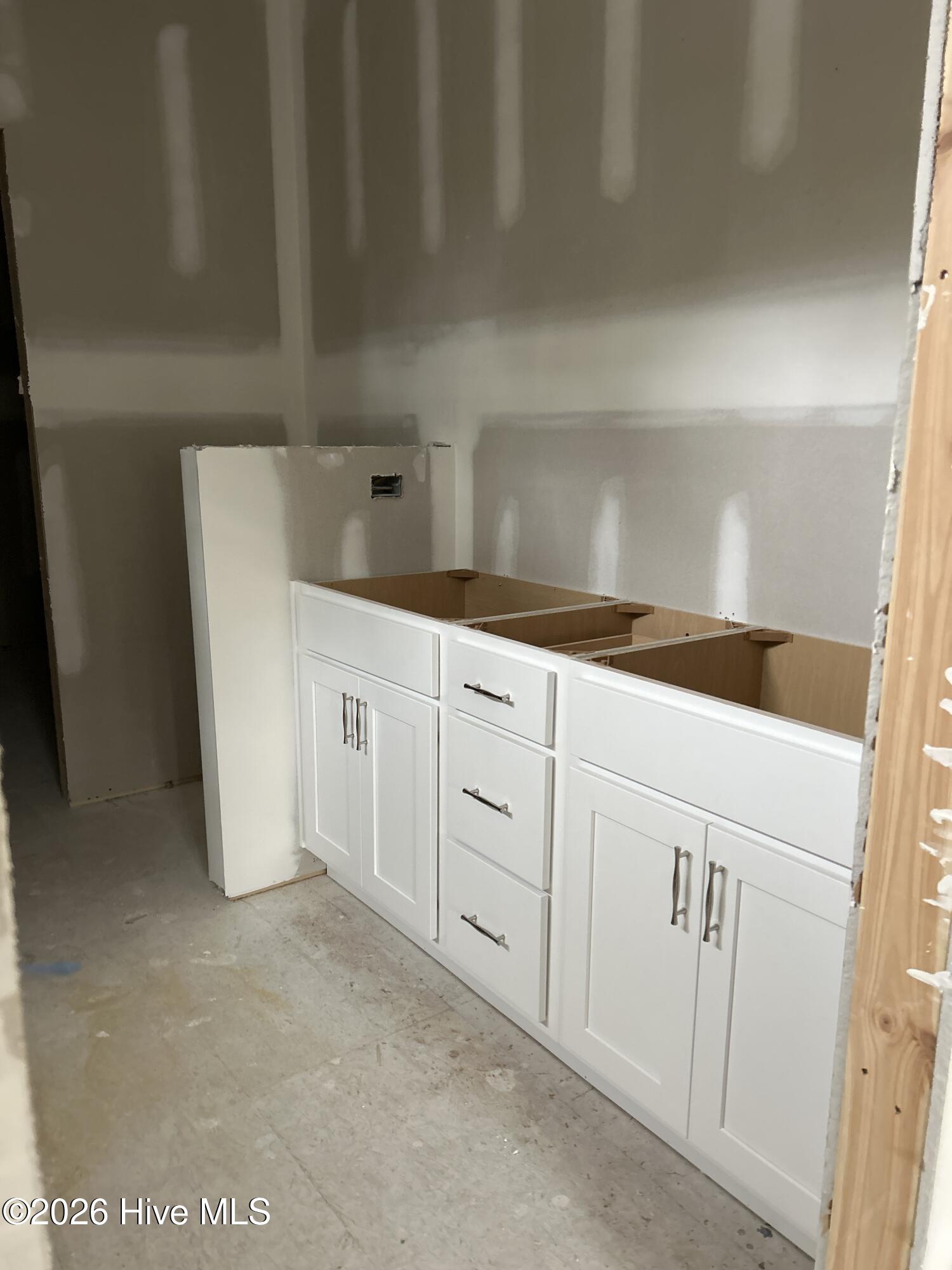 432 Redwater Trail, 595