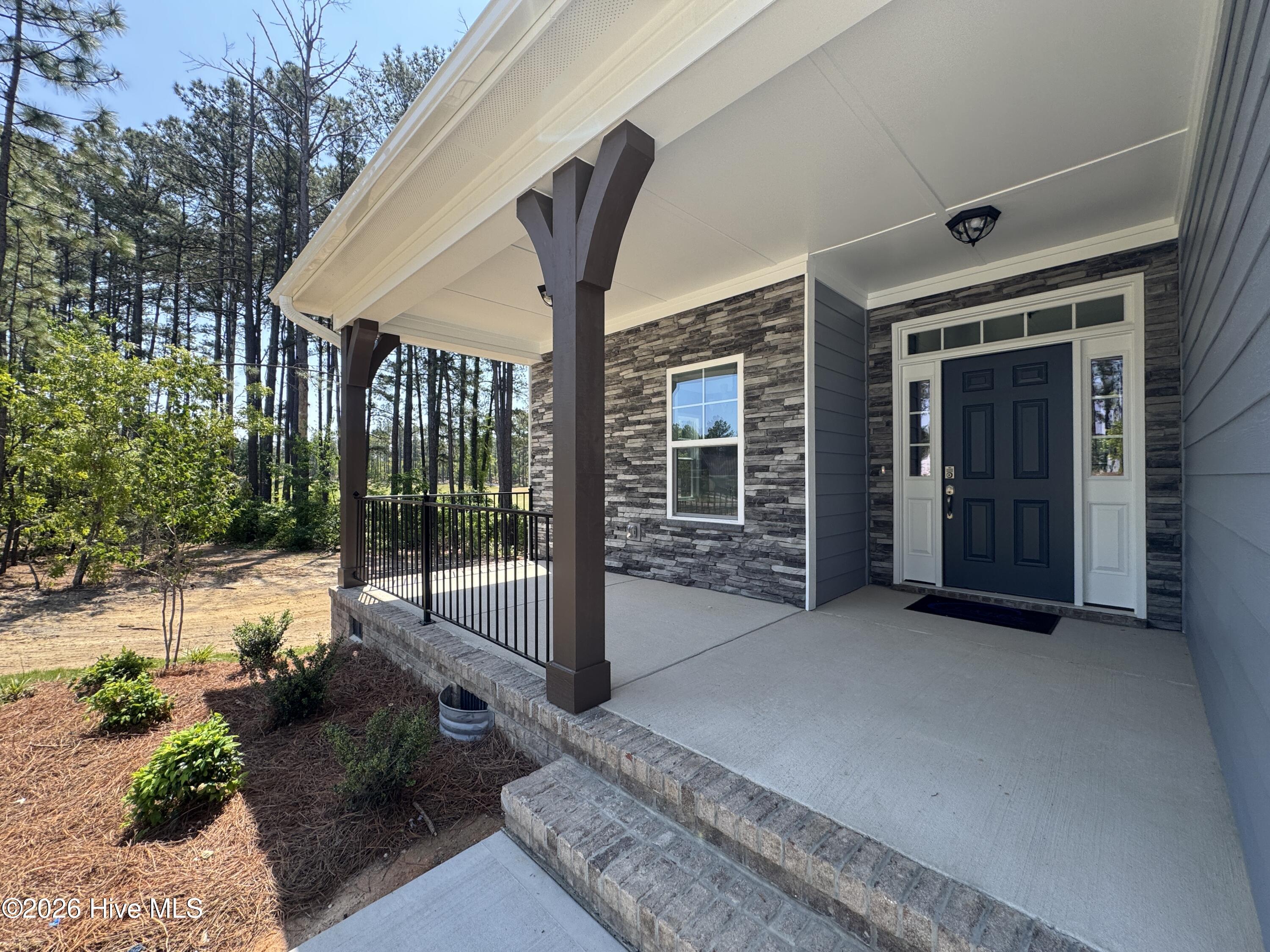 432 Redwater Trail, 595
