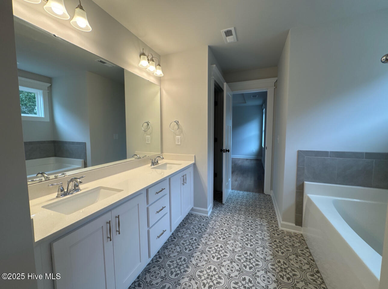 292 Rough Ridge Trail, 30