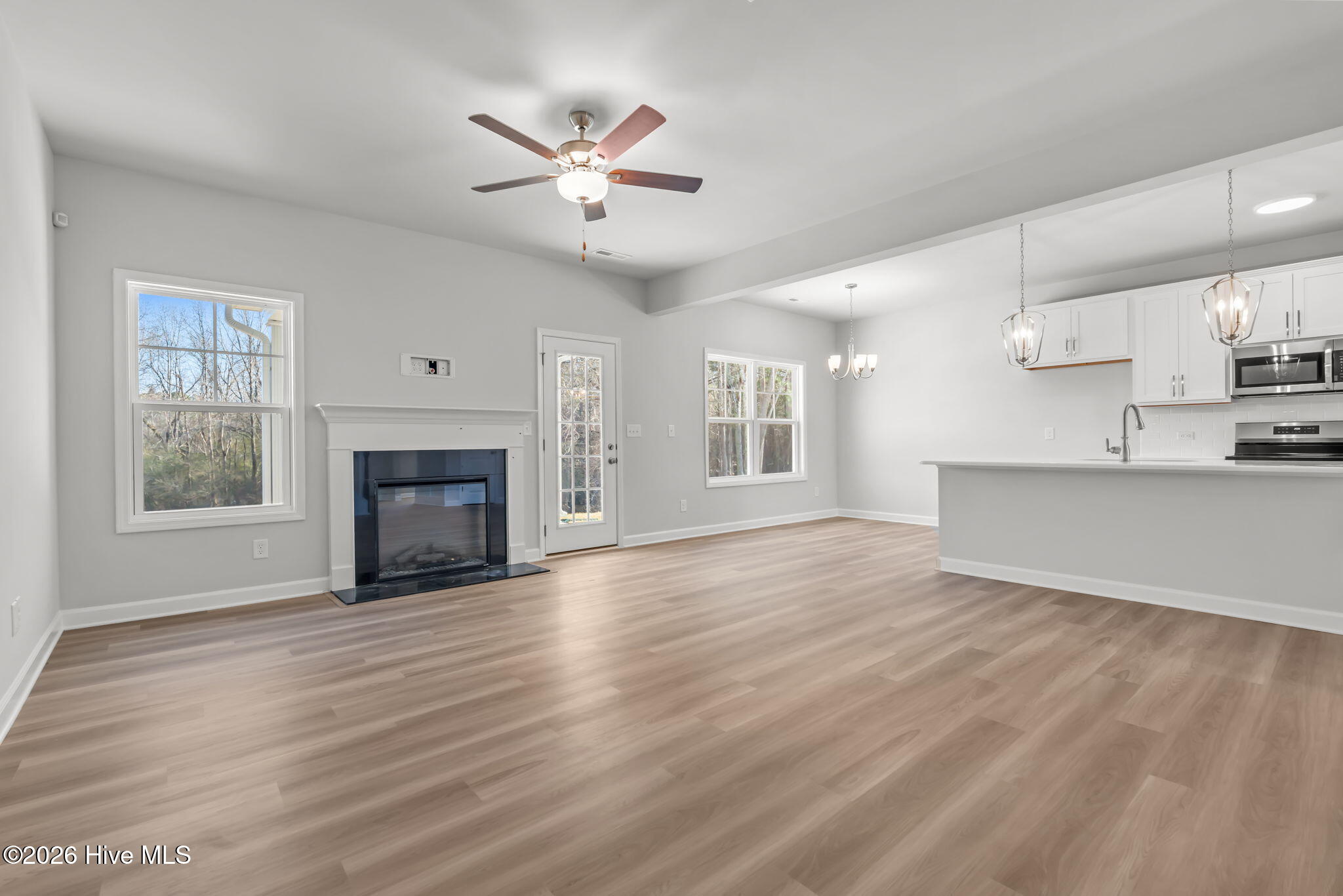 282 Elijah Way, 20