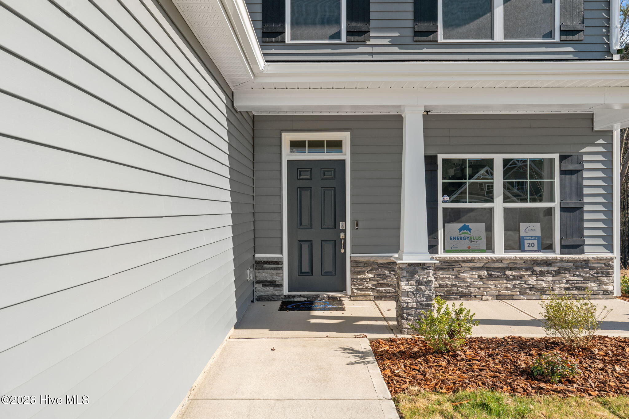 282 Elijah Way, 20