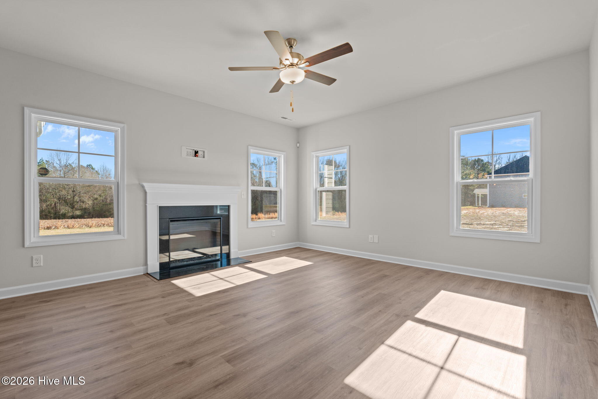 290 Elijah Way, 22