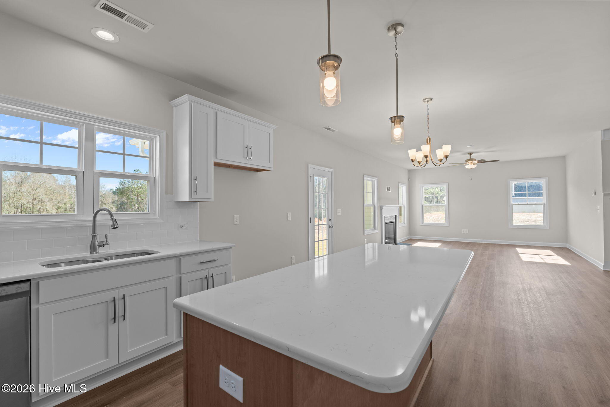 290 Elijah Way, 22