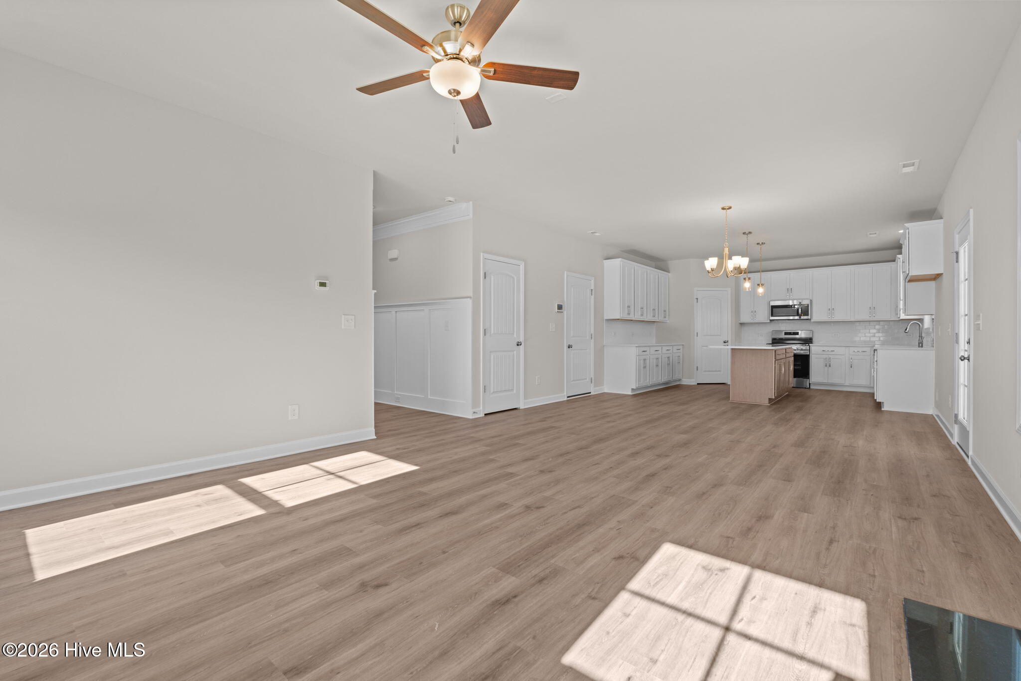 290 Elijah Way, 22