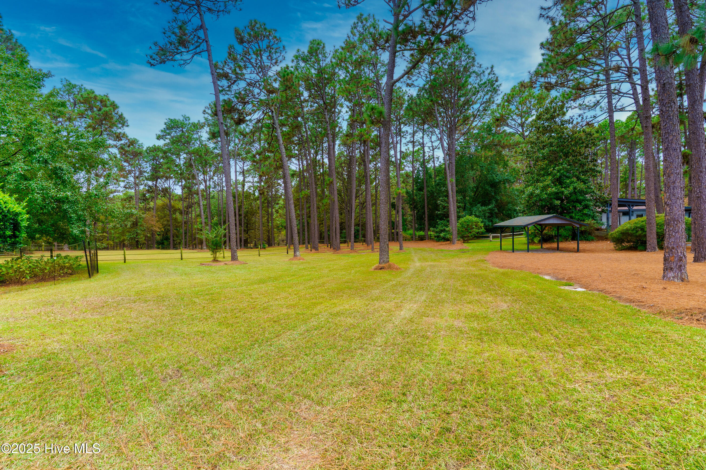 207 Bump A Long Lane, Southern Pines