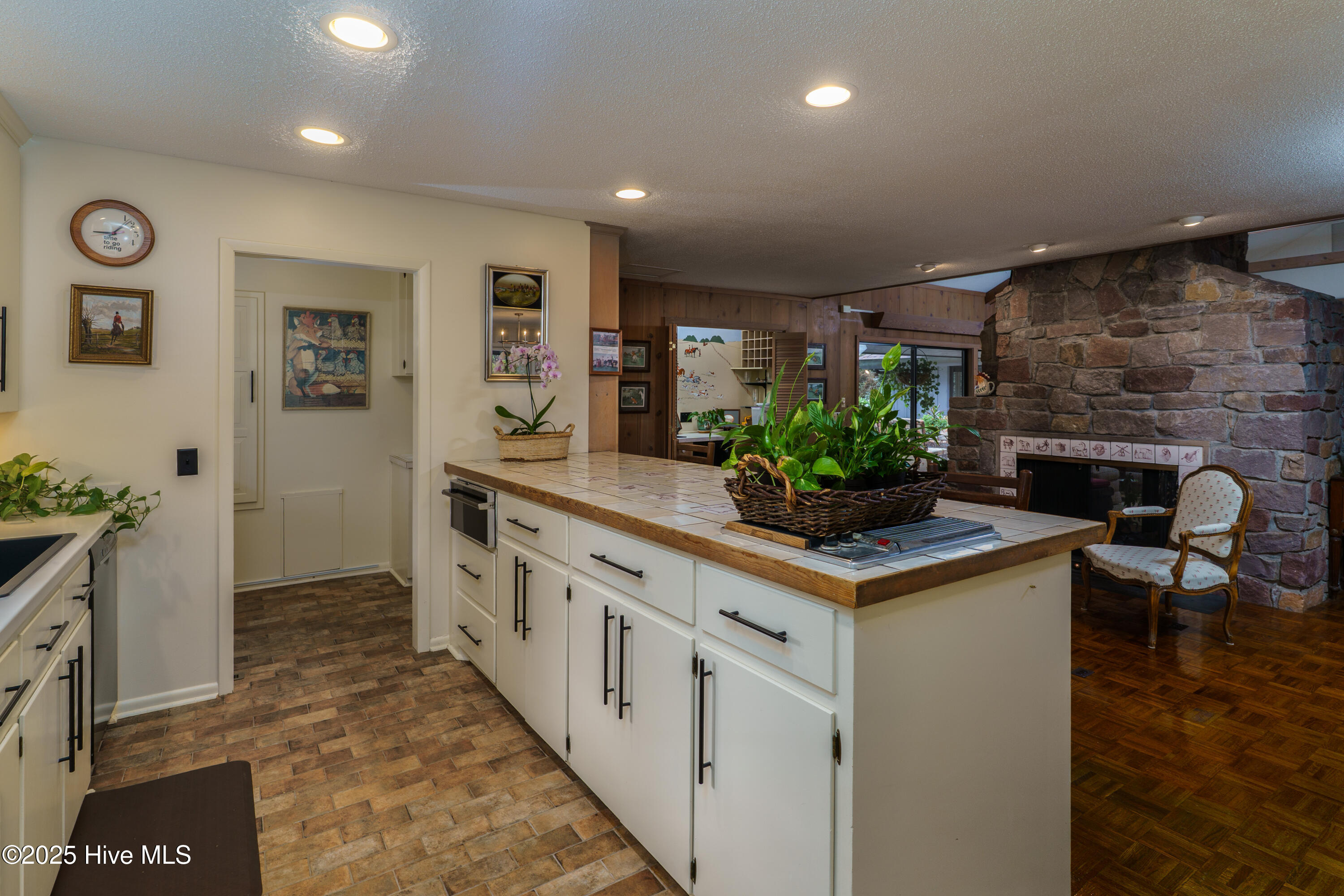 207 Bump A Long Lane, Southern Pines