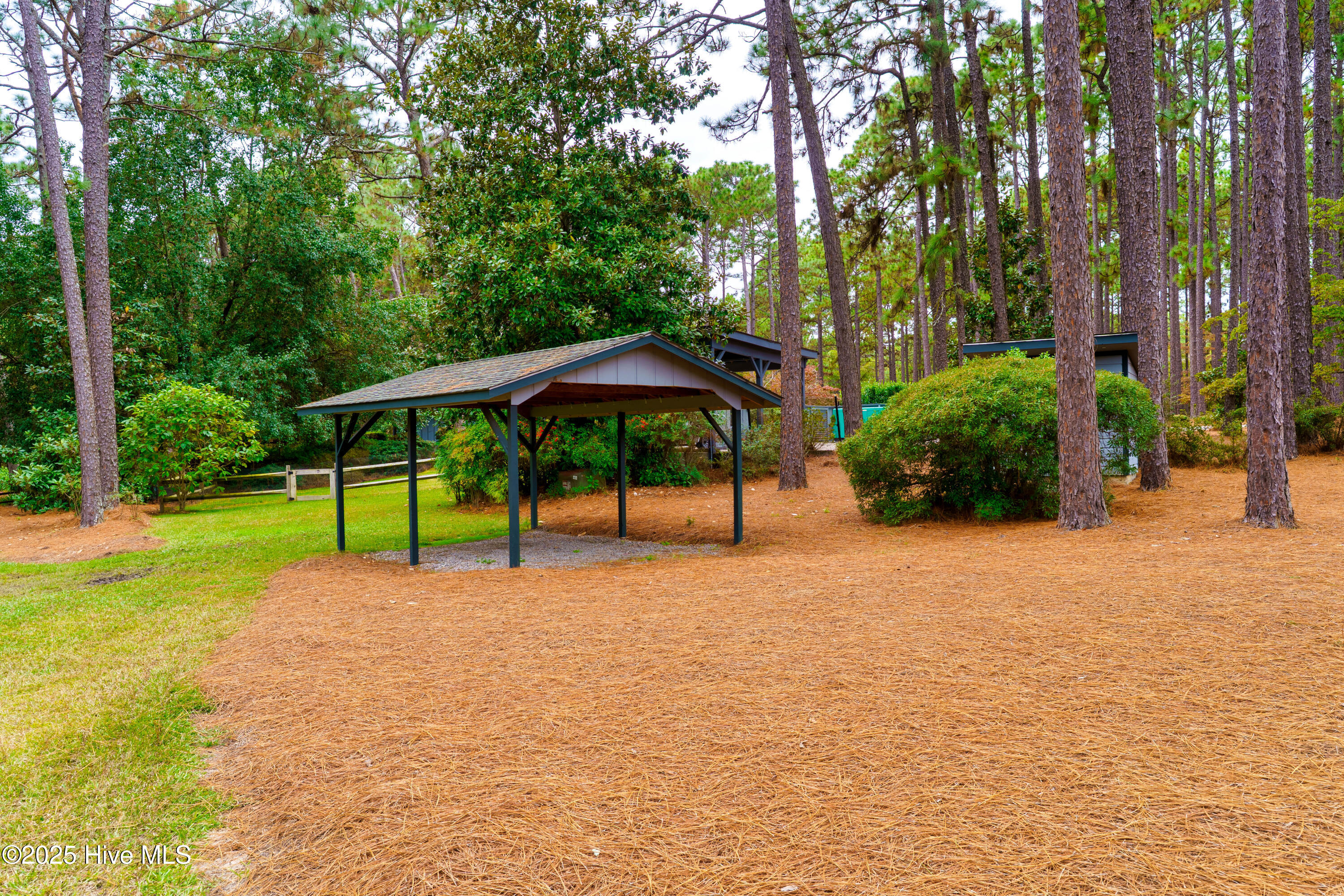 207 Bump A Long Lane, Southern Pines