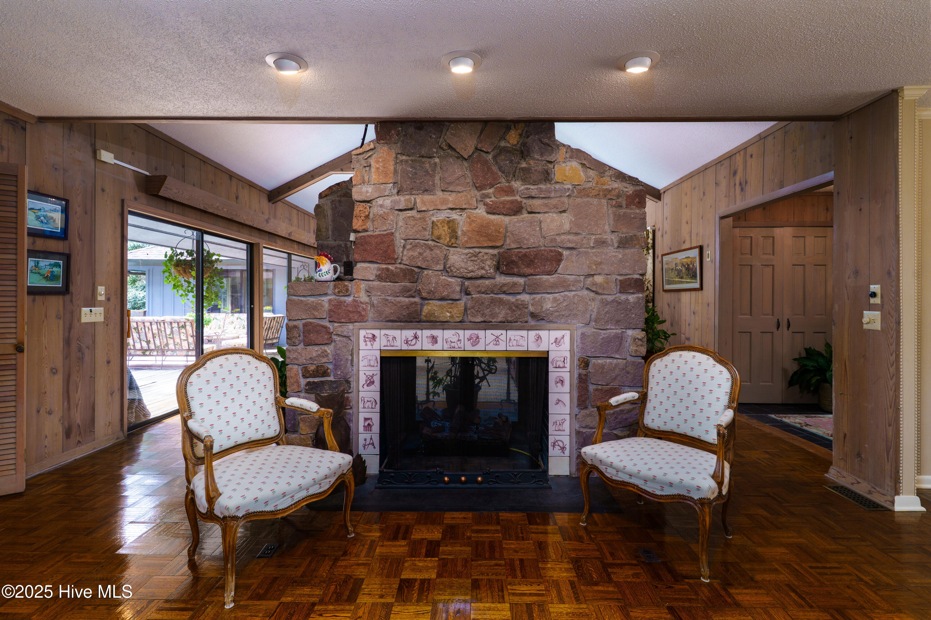 207 Bump A Long Lane, Southern Pines