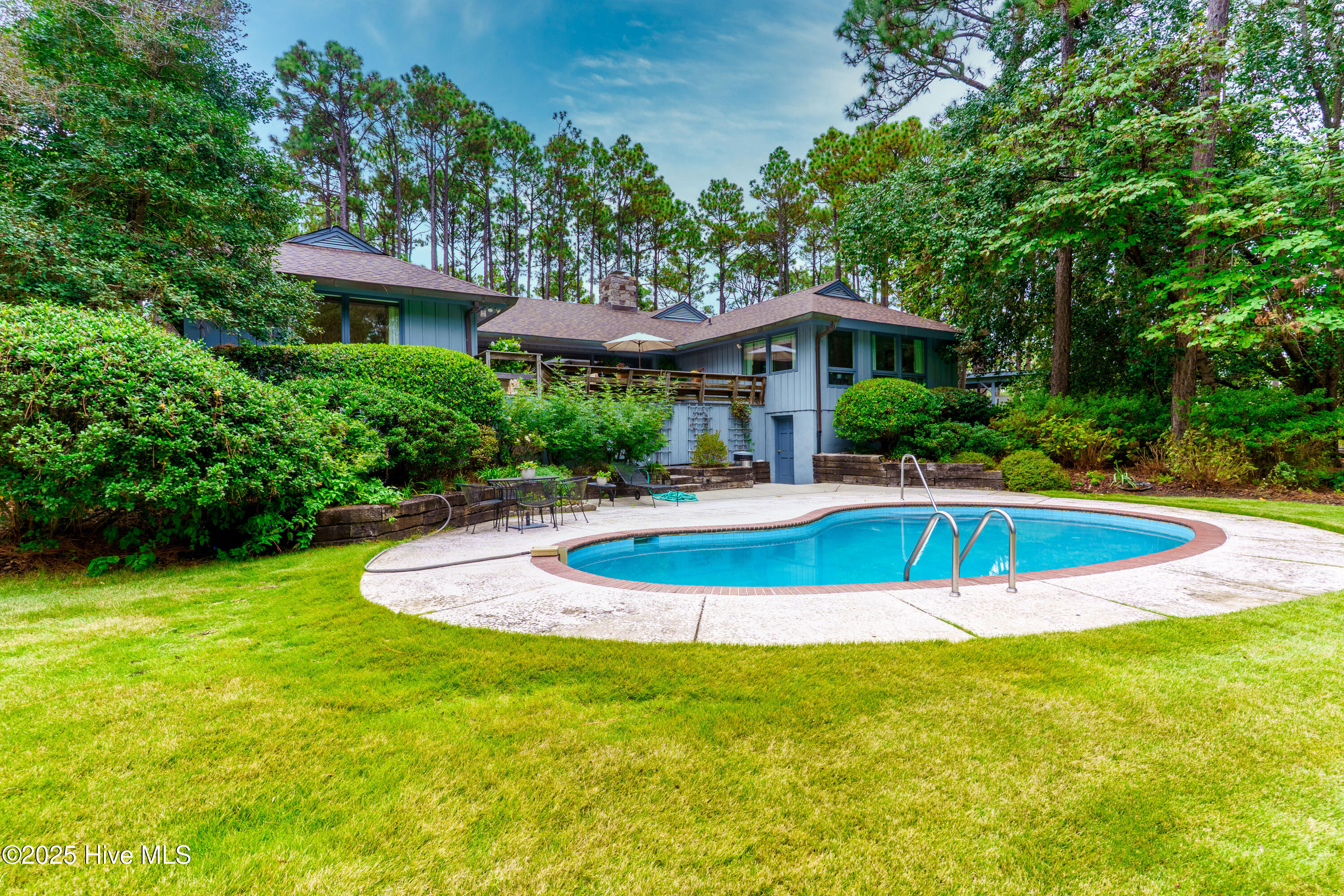 207 Bump A Long Lane, Southern Pines