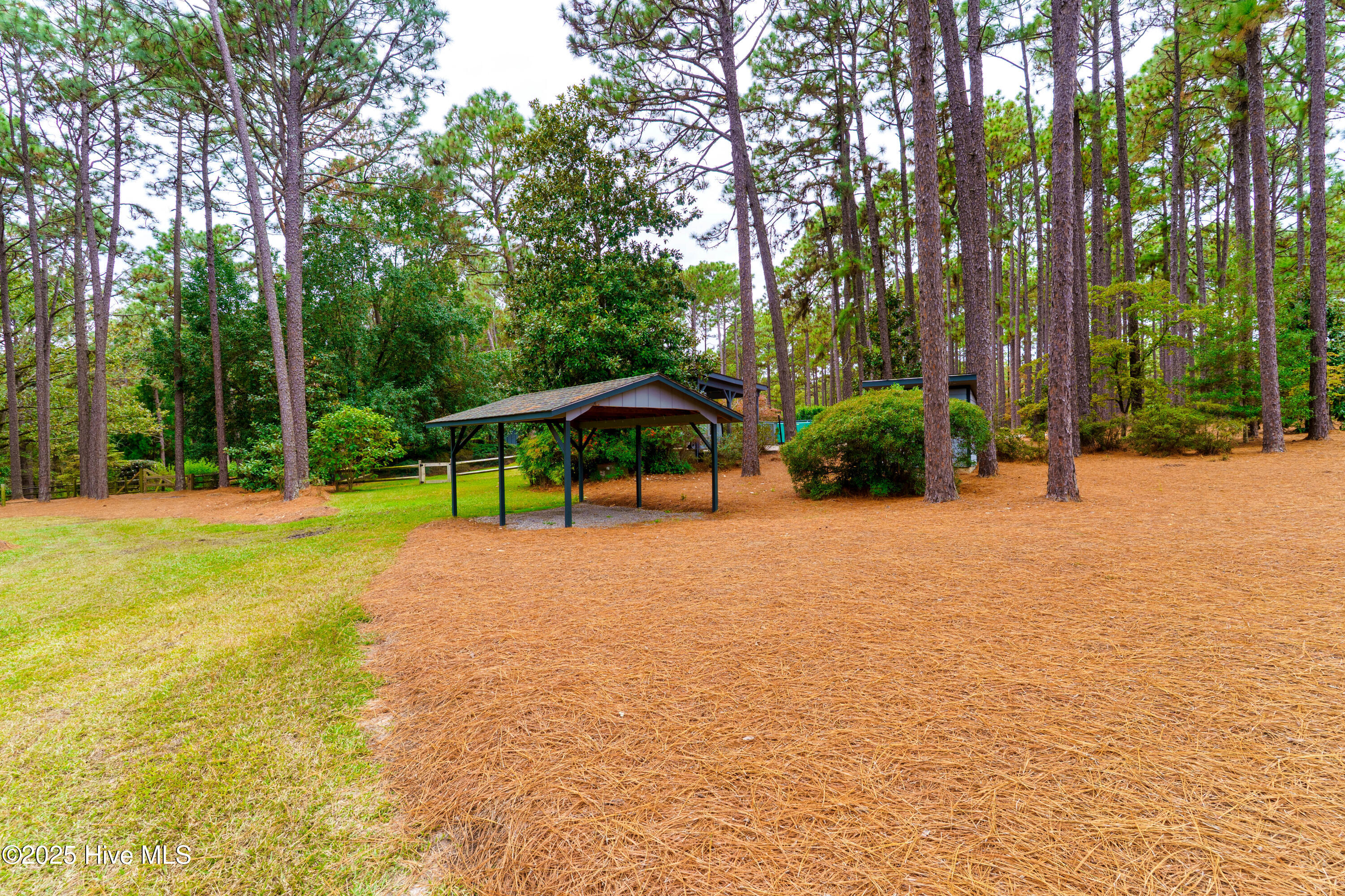 207 Bump A Long Lane, Southern Pines