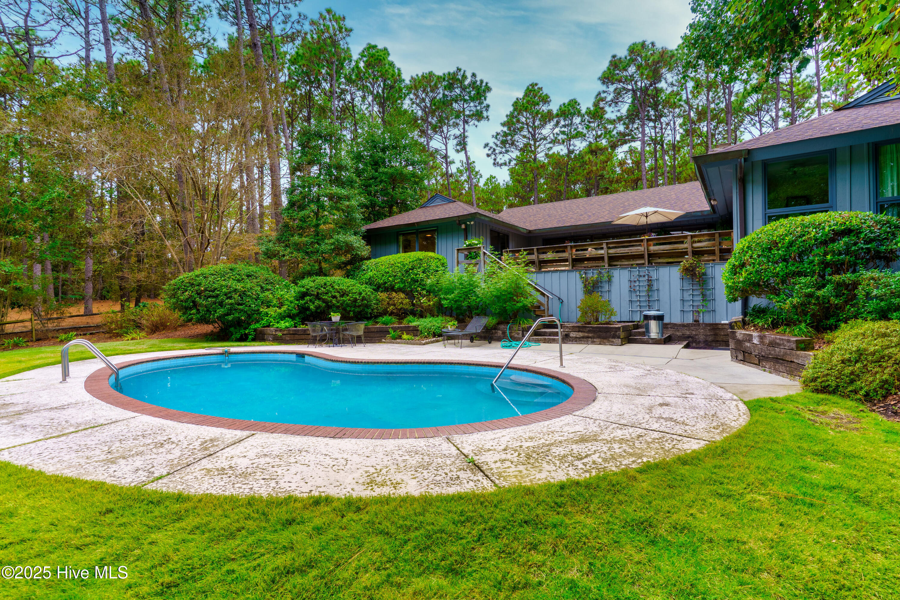 207 Bump A Long Lane, Southern Pines
