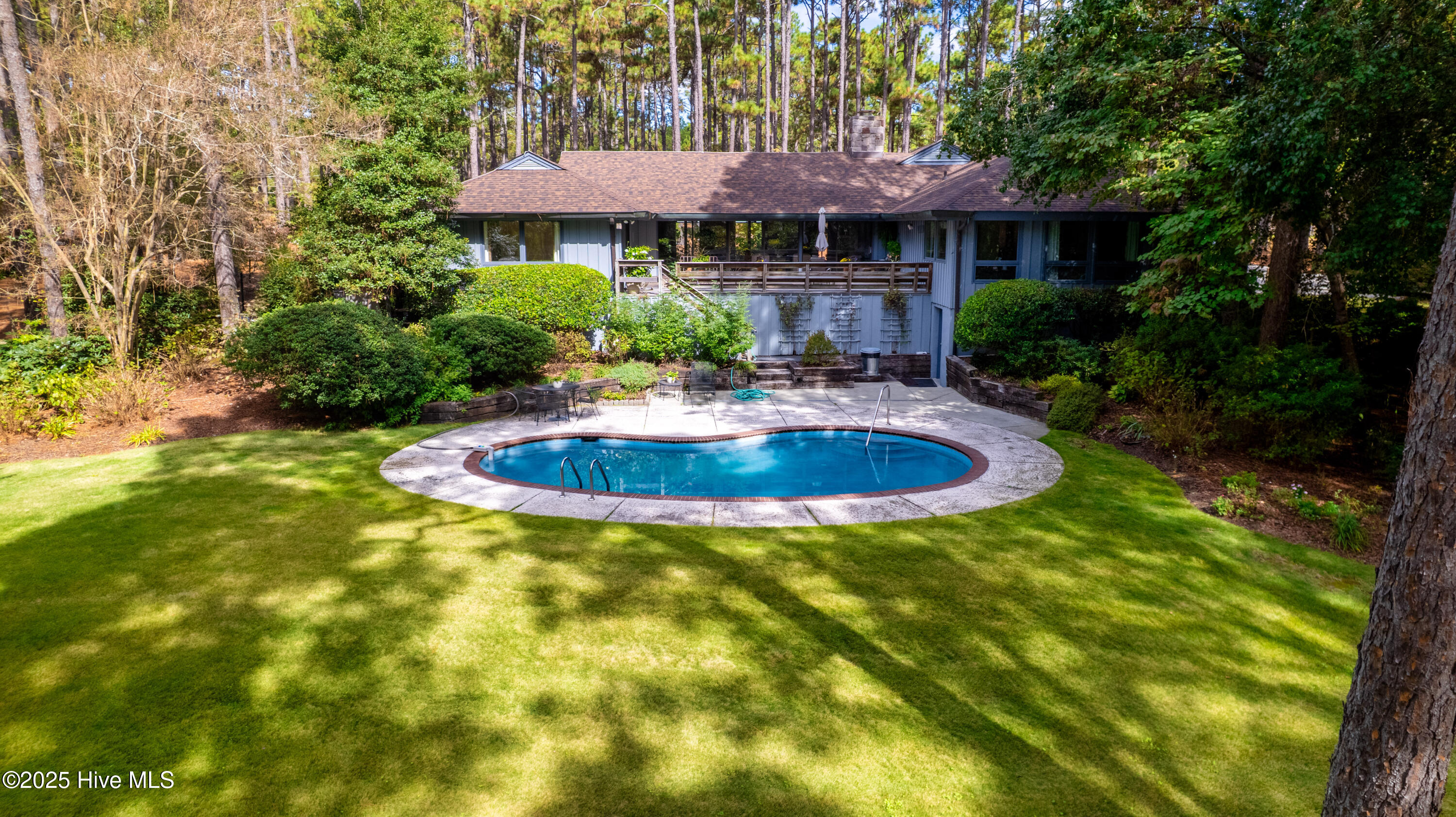 207 Bump A Long Lane, Southern Pines
