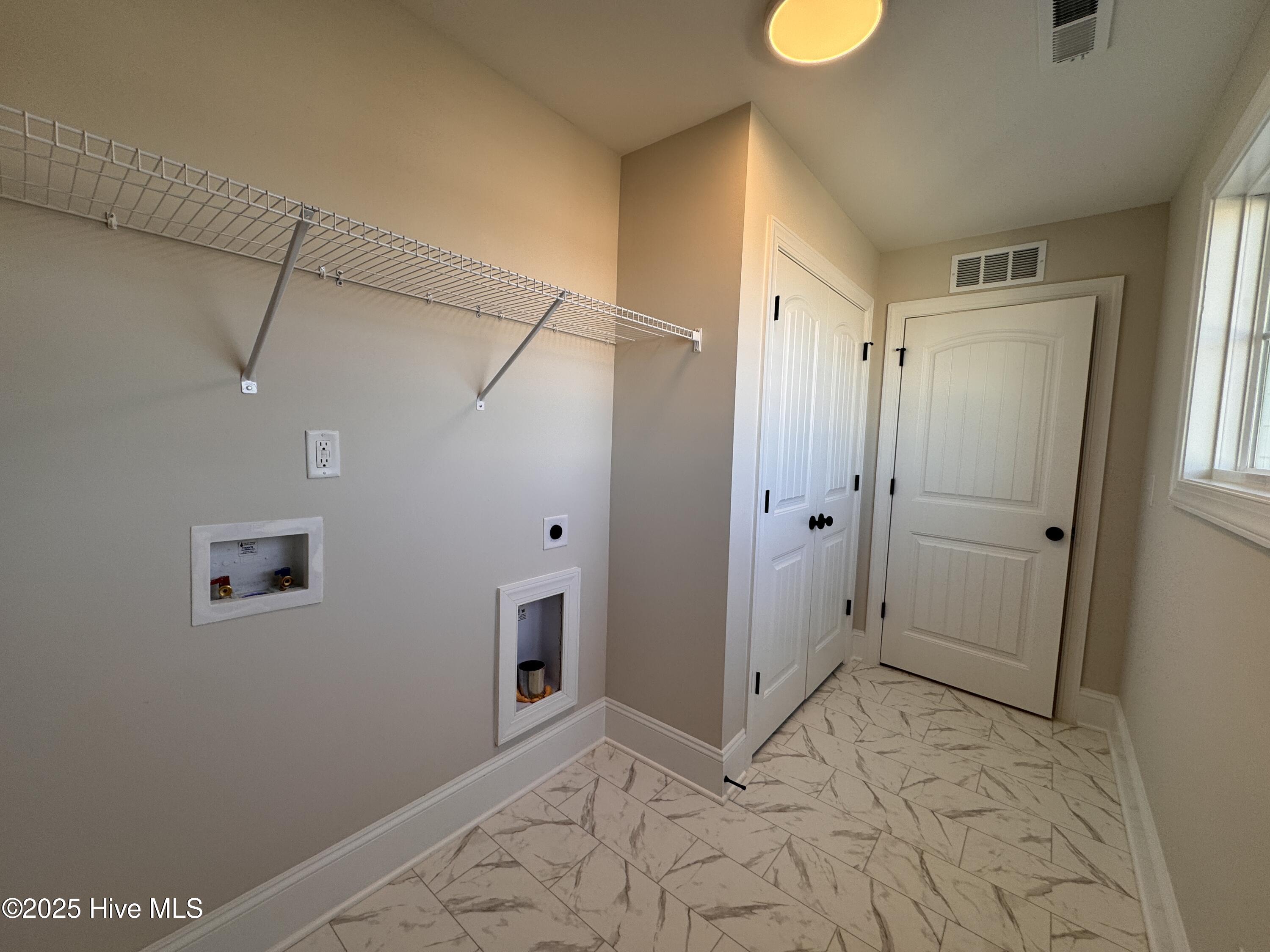 273 Rough Ridge Trail, 24, Aberdeen Unit: 24