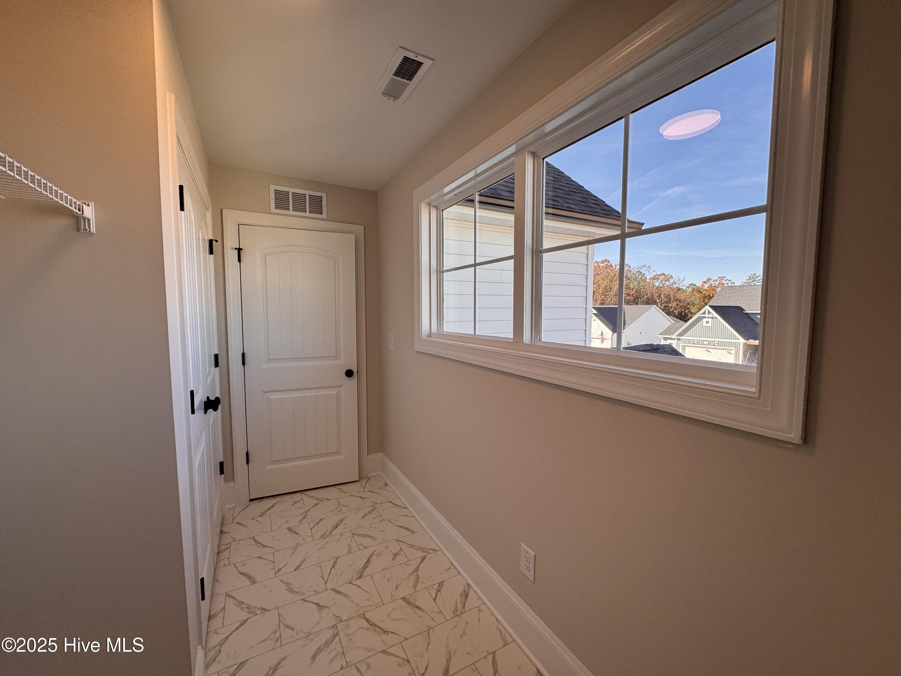 273 Rough Ridge Trail, 24, Aberdeen Unit: 24