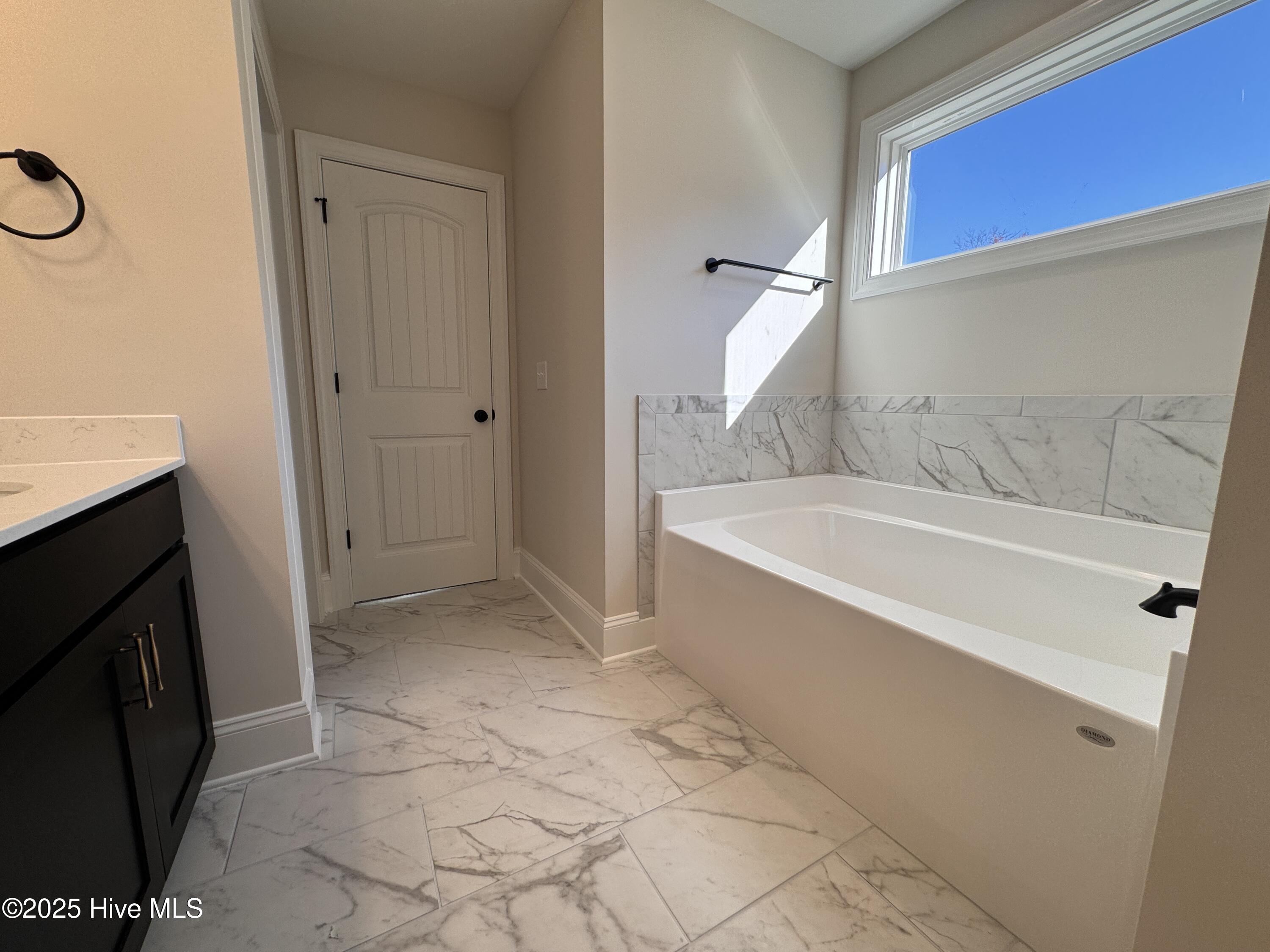 273 Rough Ridge Trail, 24, Aberdeen Unit: 24