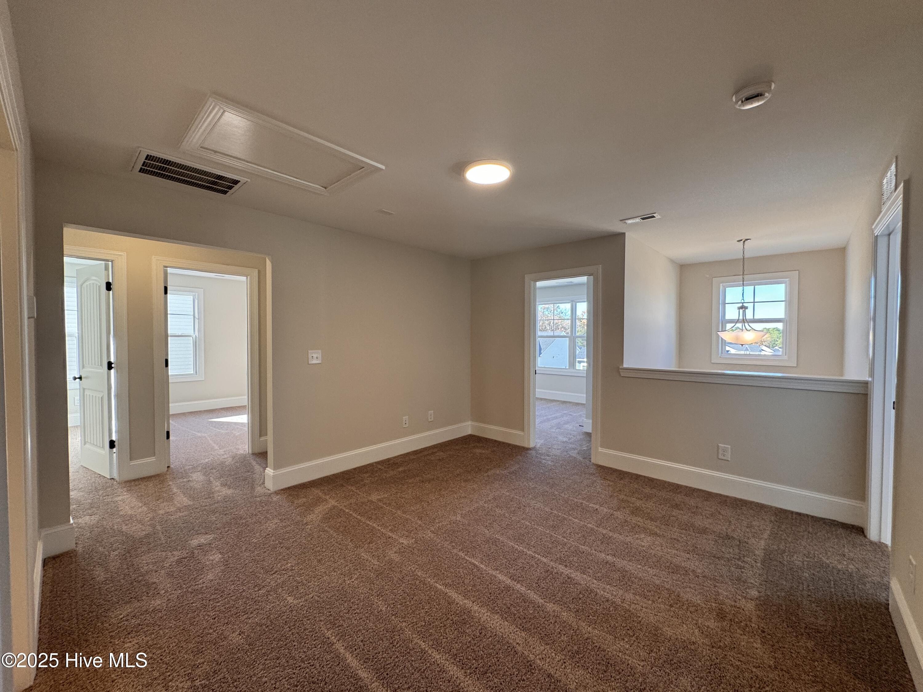 273 Rough Ridge Trail, 24, Aberdeen Unit: 24