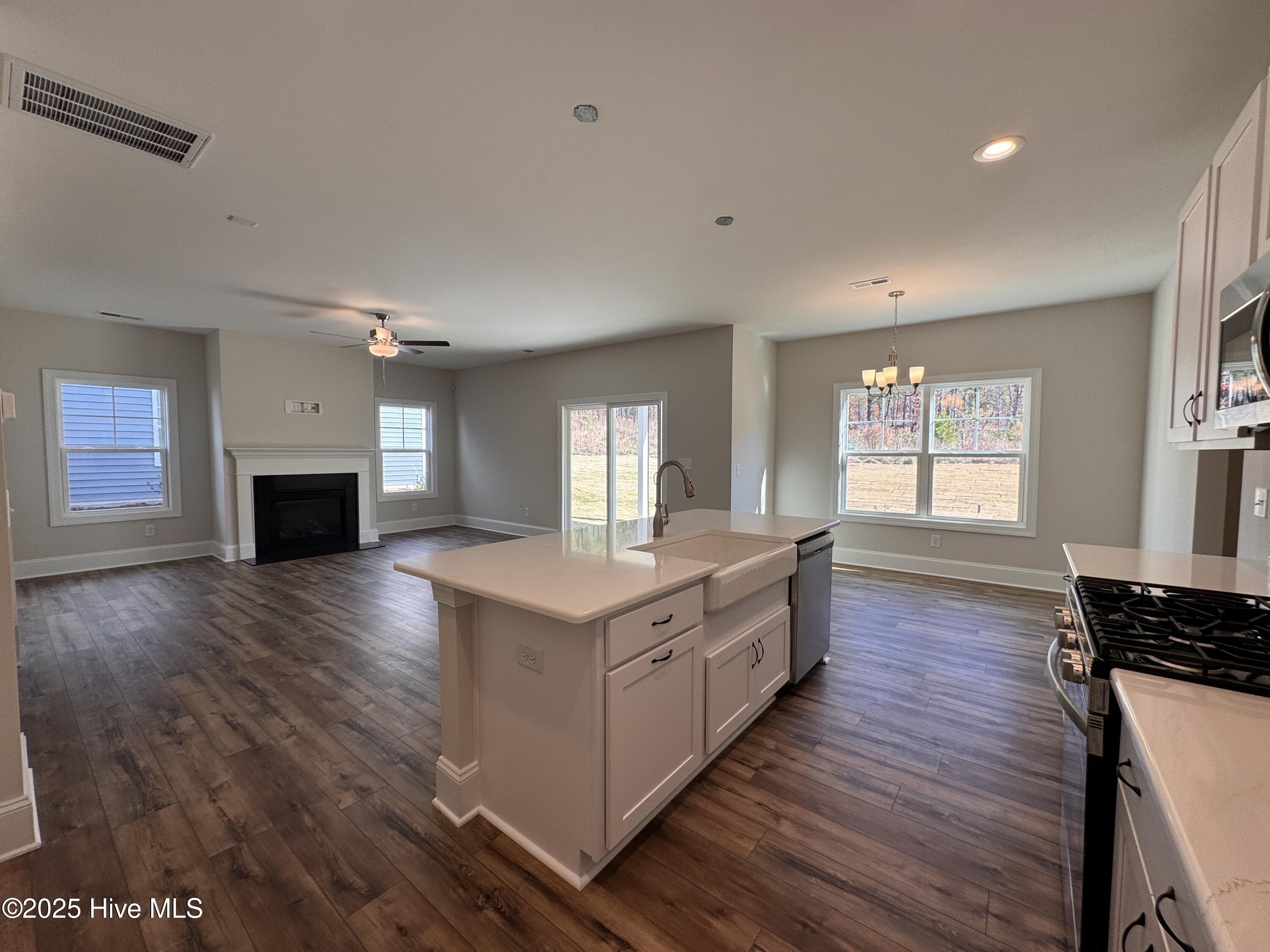 273 Rough Ridge Trail, 24, Aberdeen Unit: 24