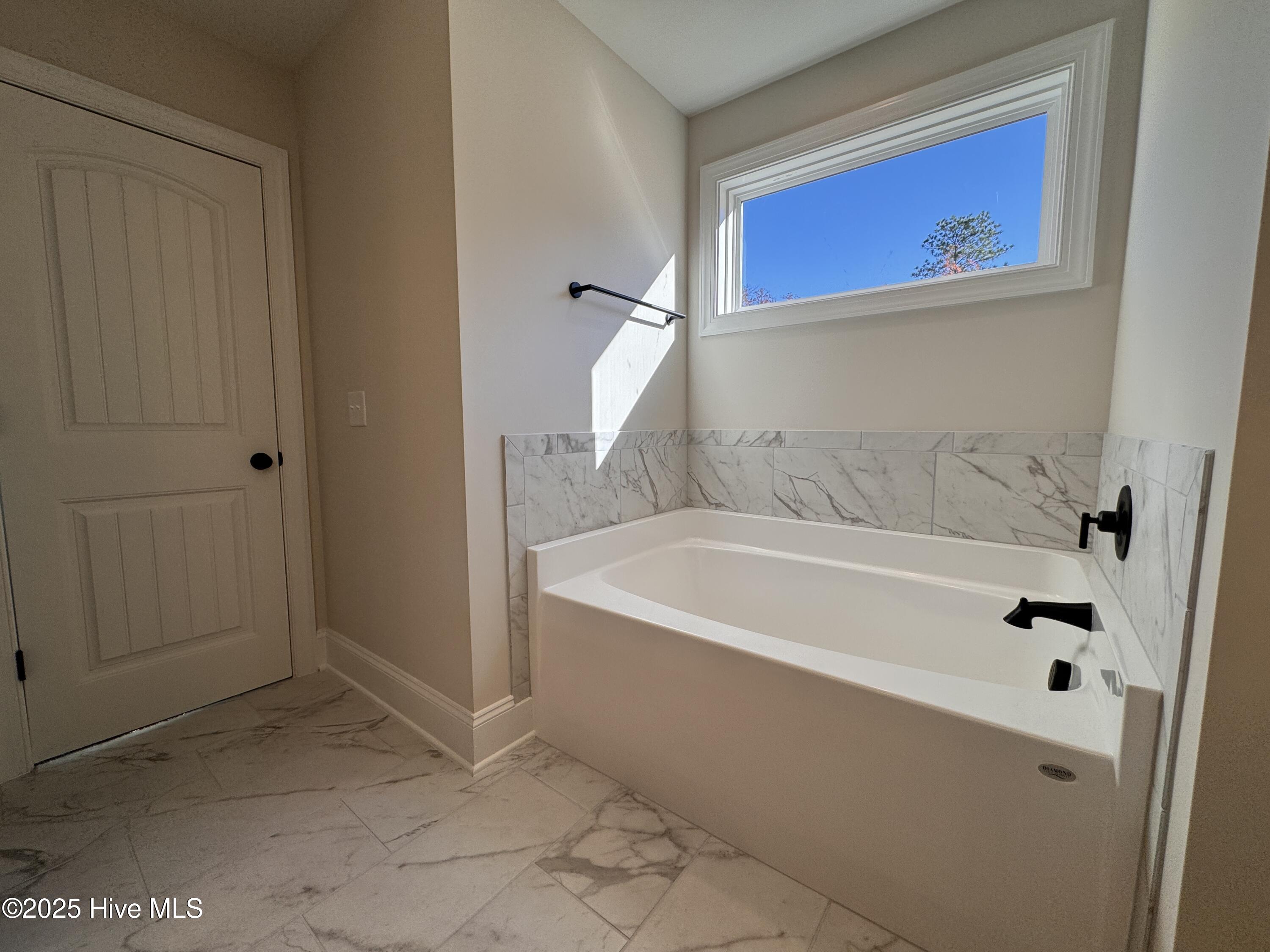 273 Rough Ridge Trail, 24, Aberdeen Unit: 24