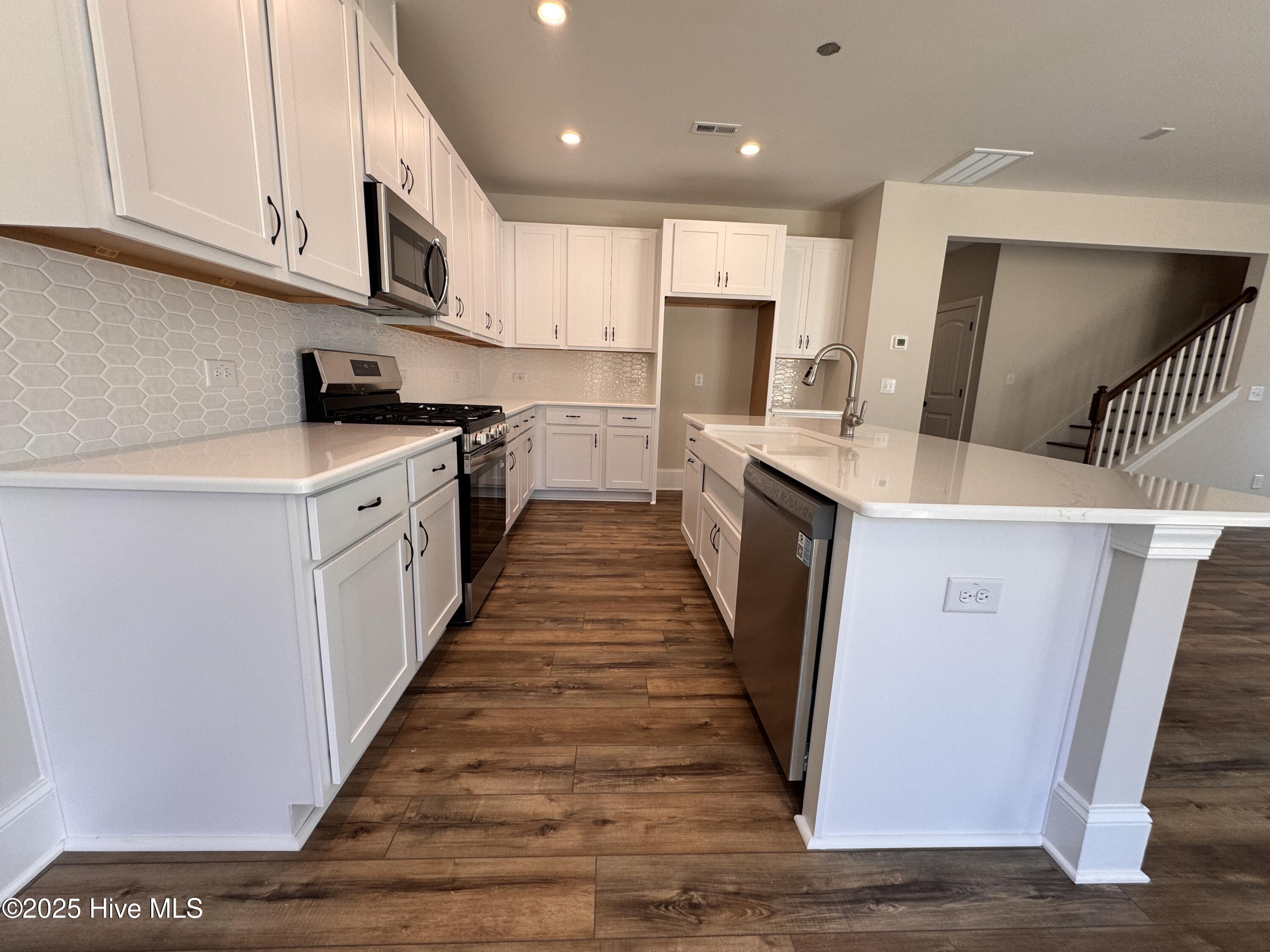 273 Rough Ridge Trail, 24, Aberdeen Unit: 24