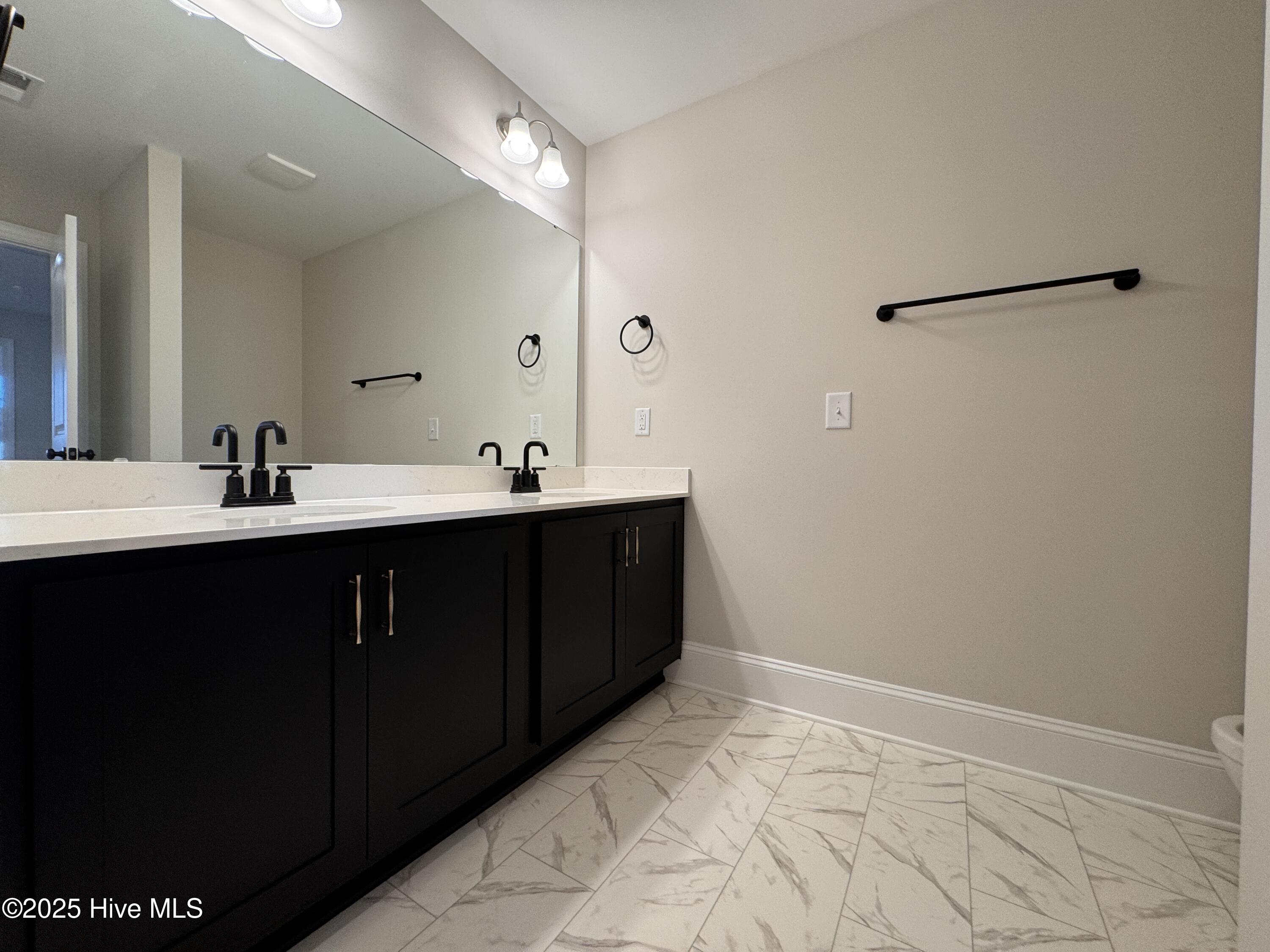 273 Rough Ridge Trail, 24, Aberdeen Unit: 24