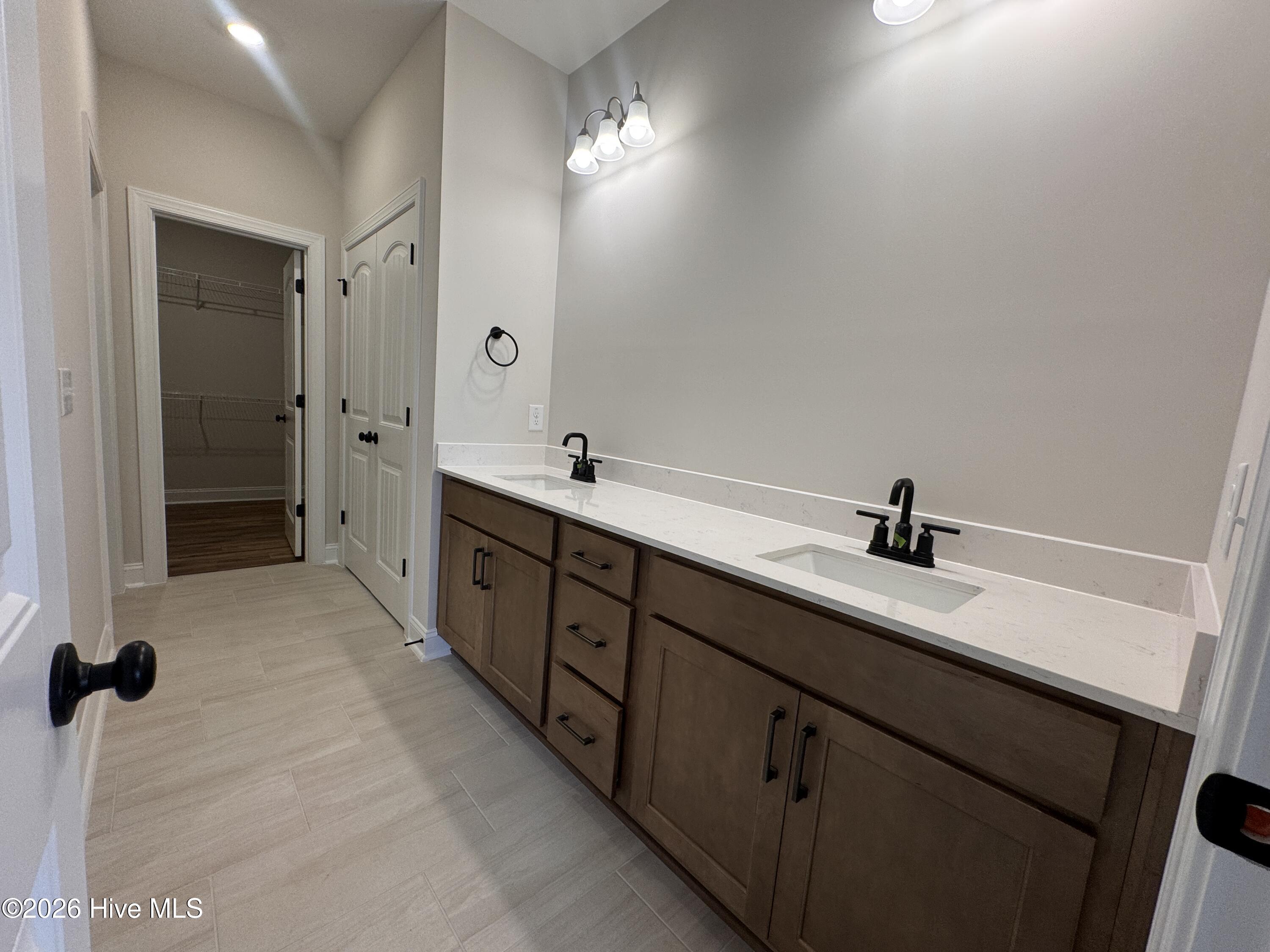 250 Rough Ridge Trail, 73, Aberdeen Unit: 73