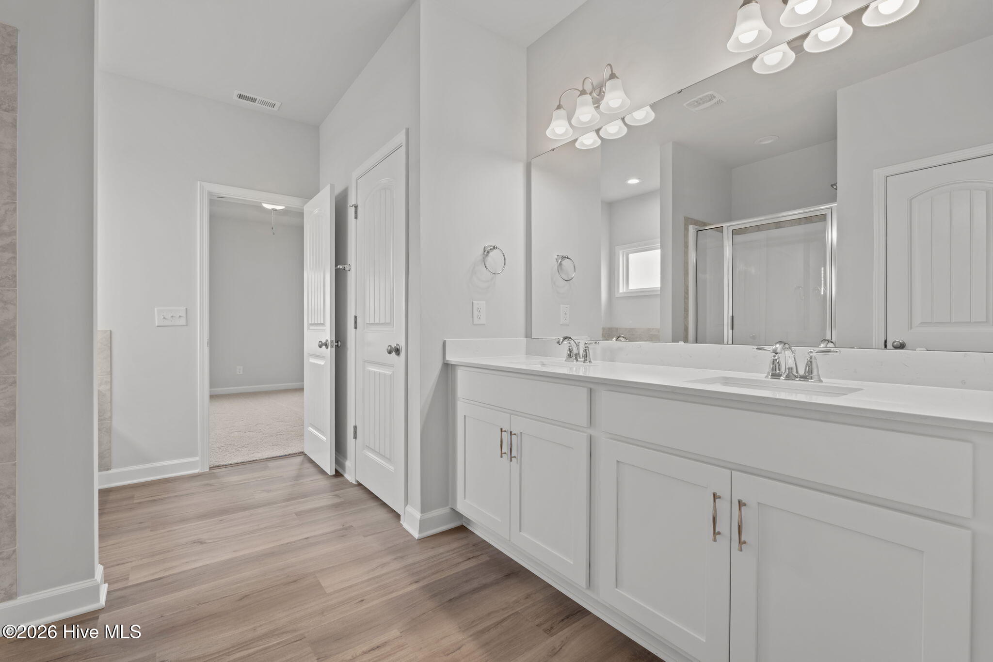 128 Michter Street, 69