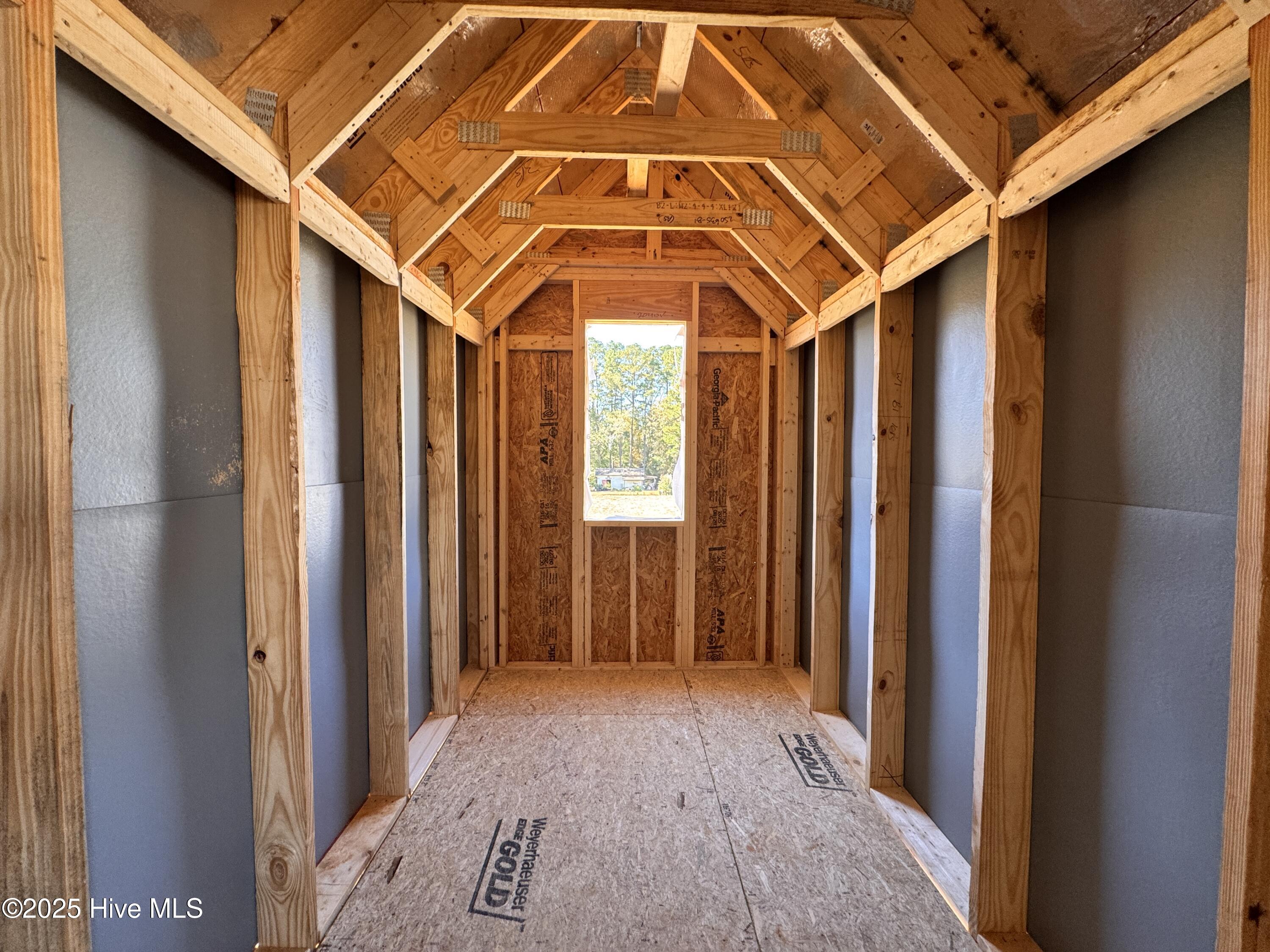 128 Michter Street, 69