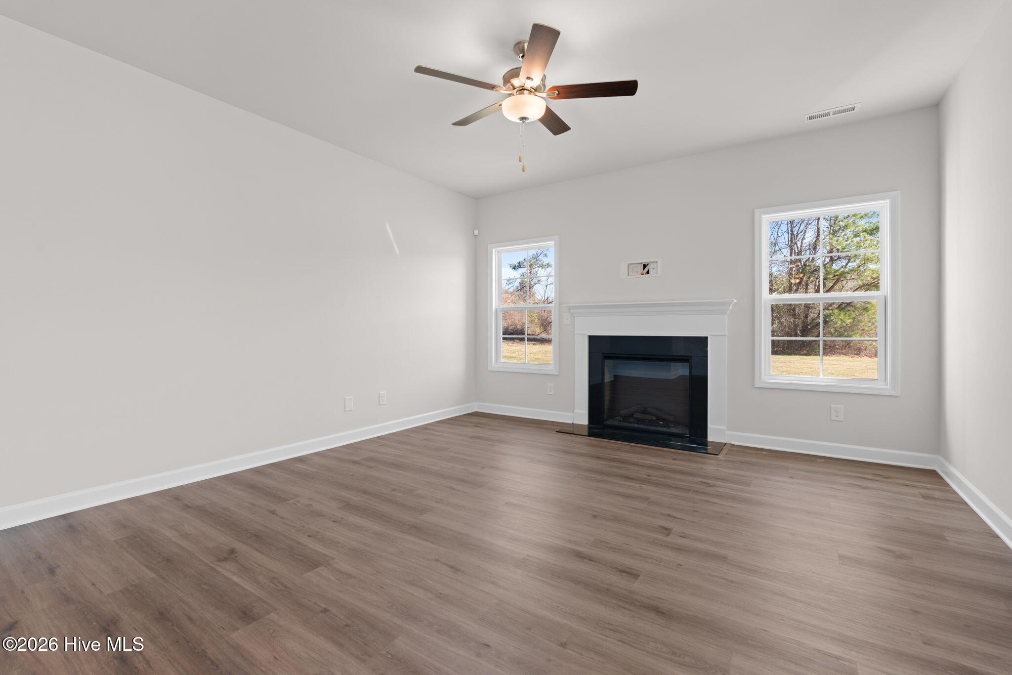 302 Elijah Way, 25