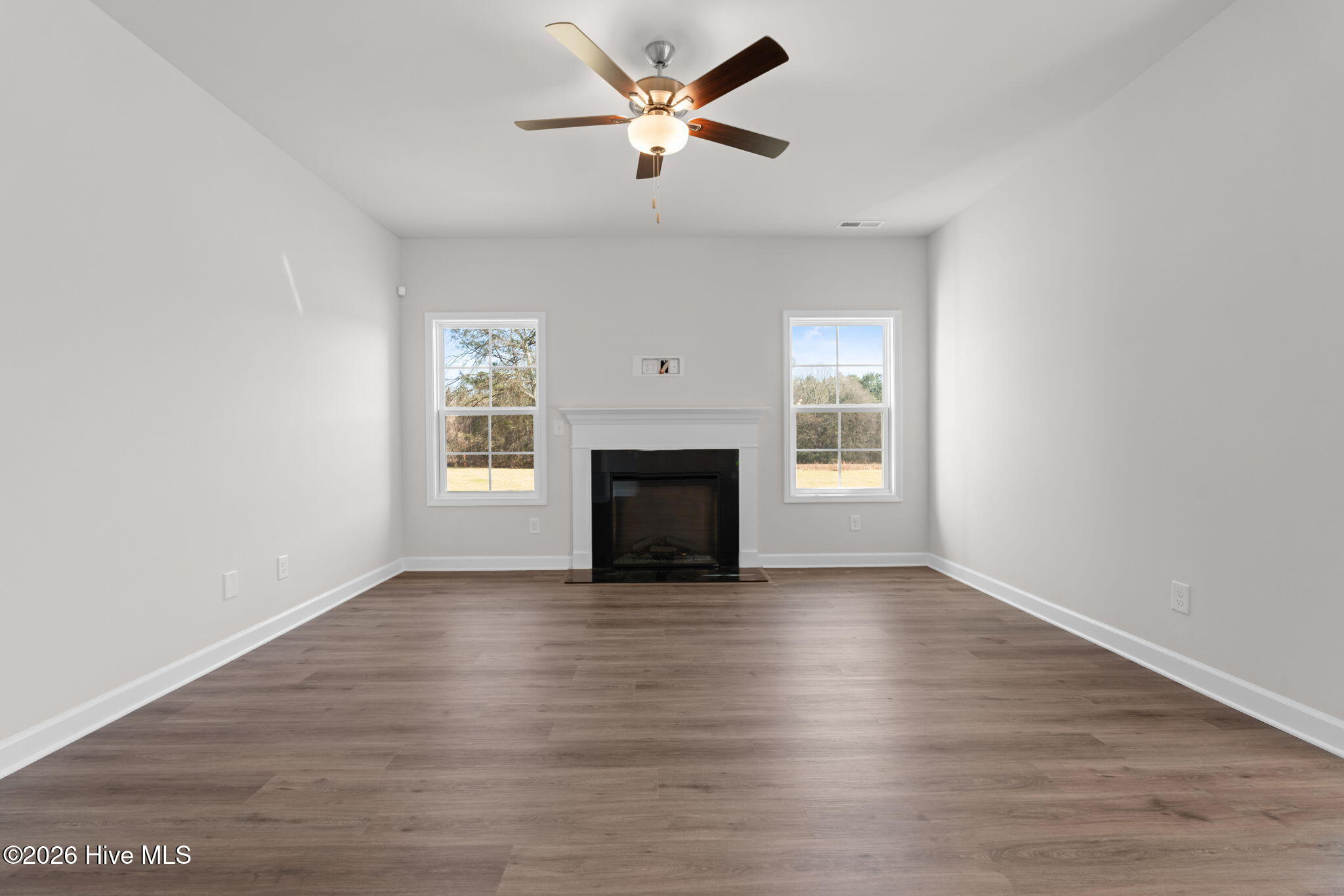 302 Elijah Way, 25