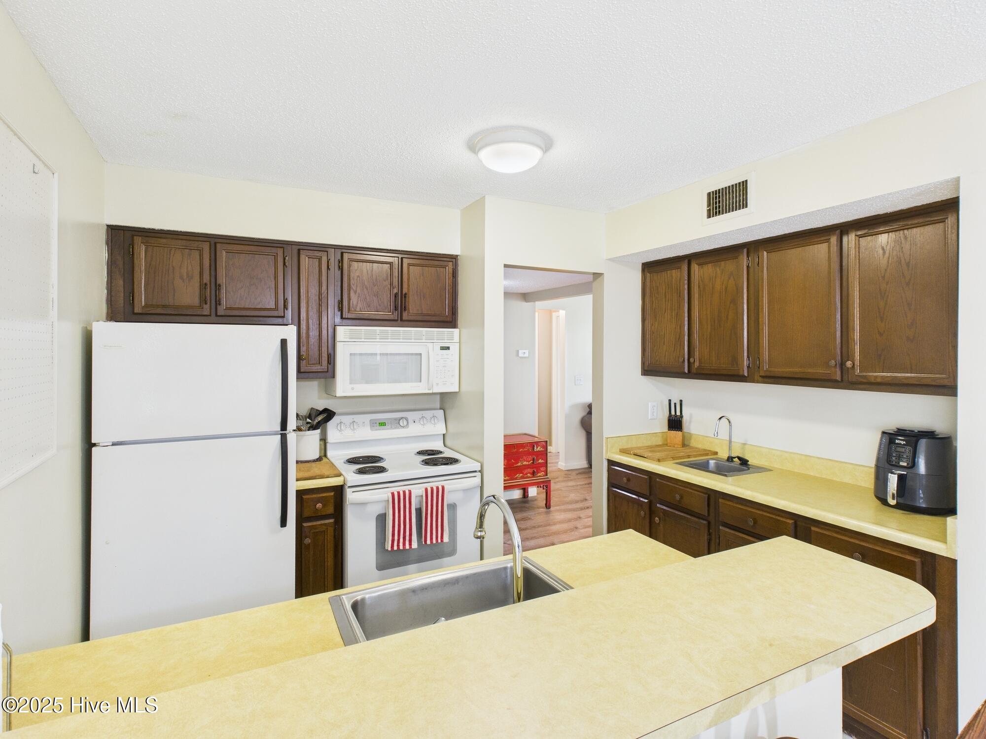 250 Sugar Gum Lane 201