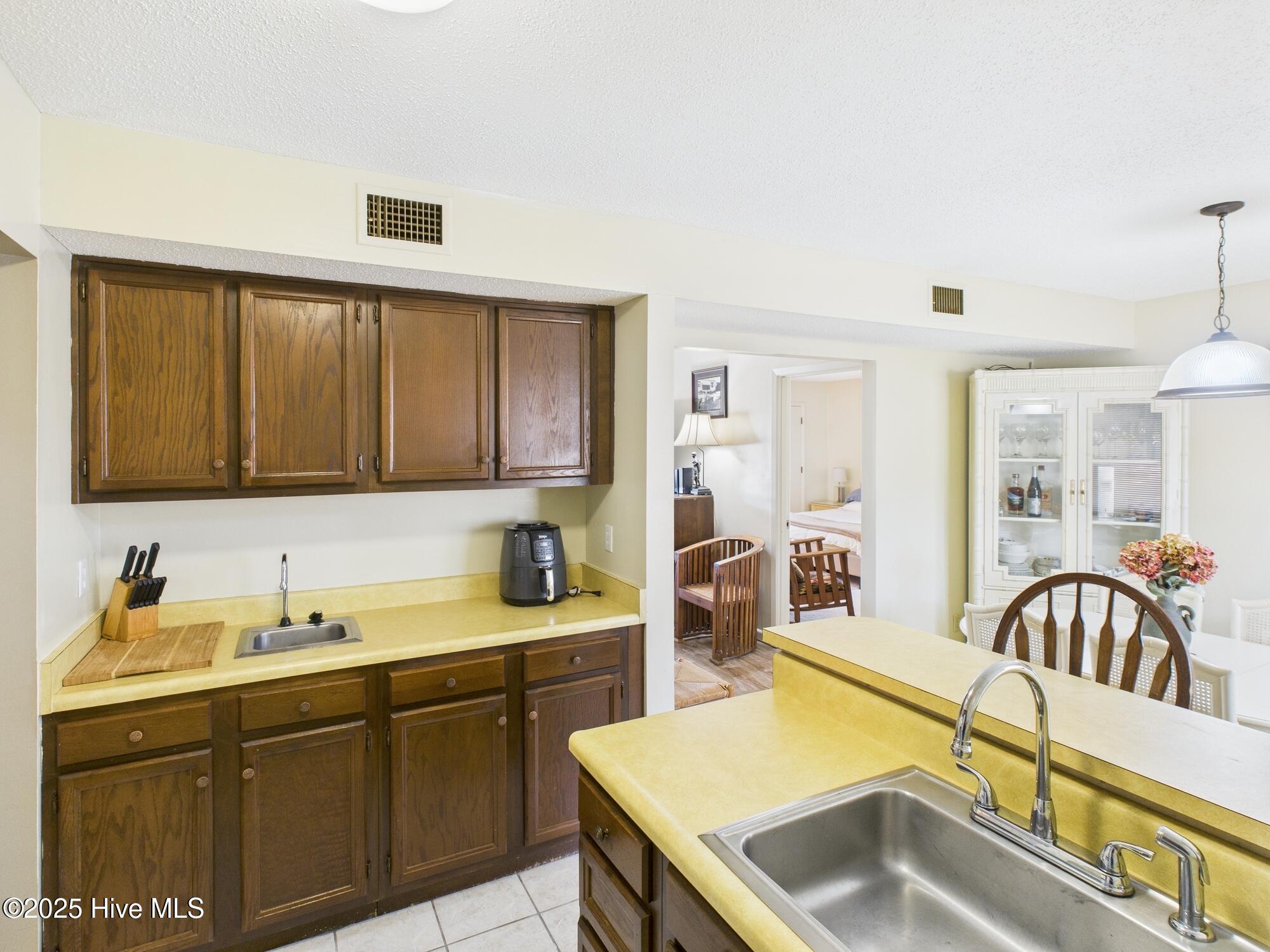 250 Sugar Gum Lane 201