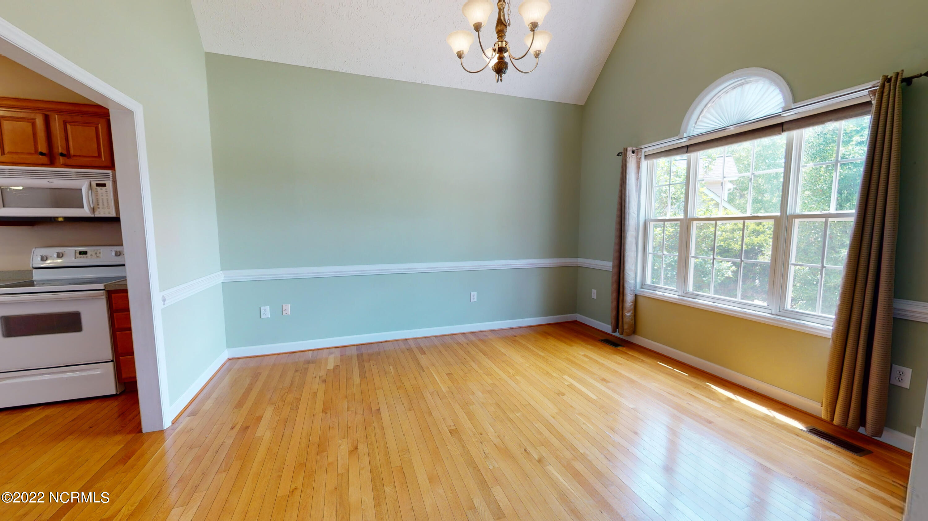 105 Silverburn Place