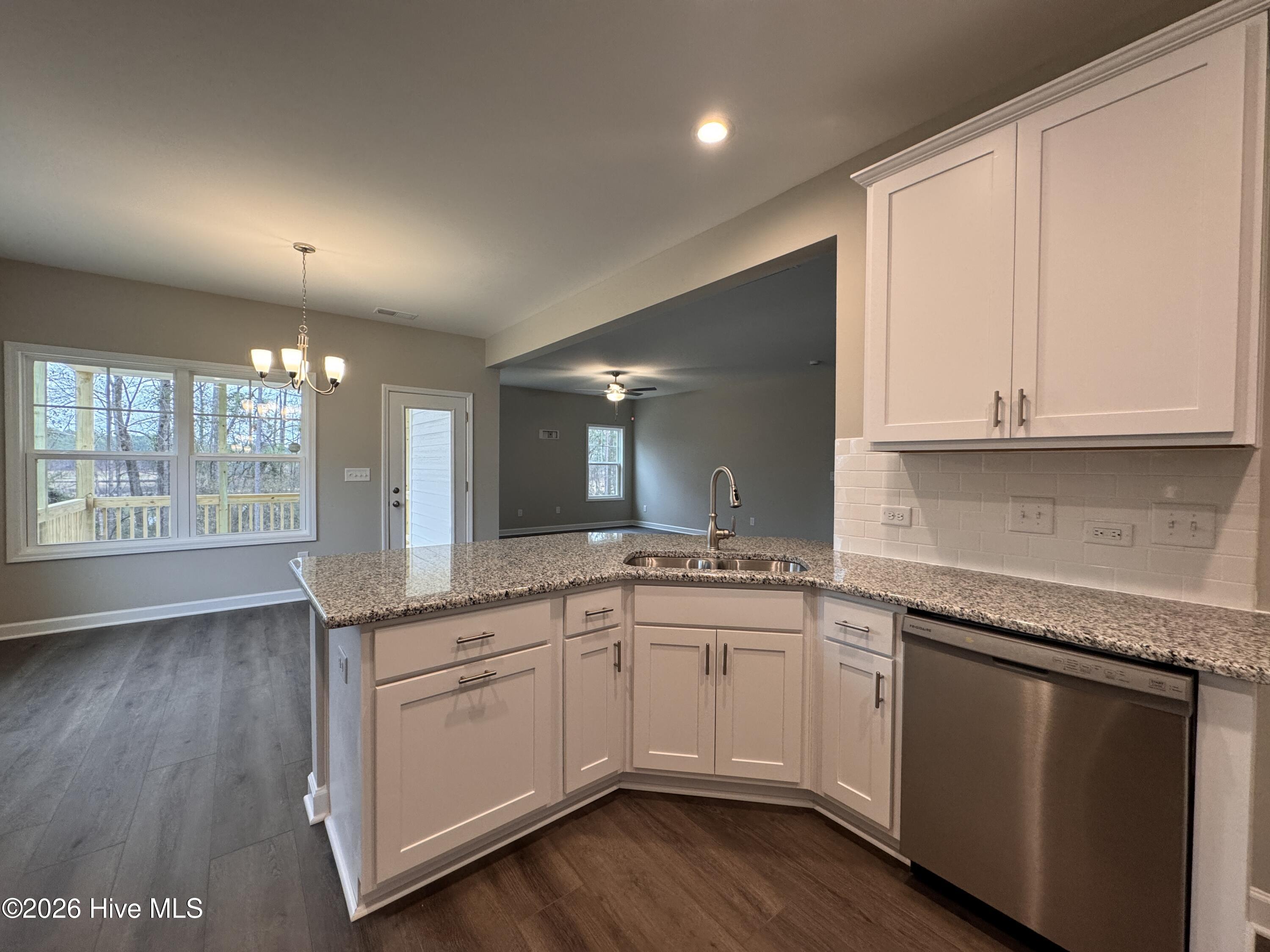 460 Redwater Trail 588