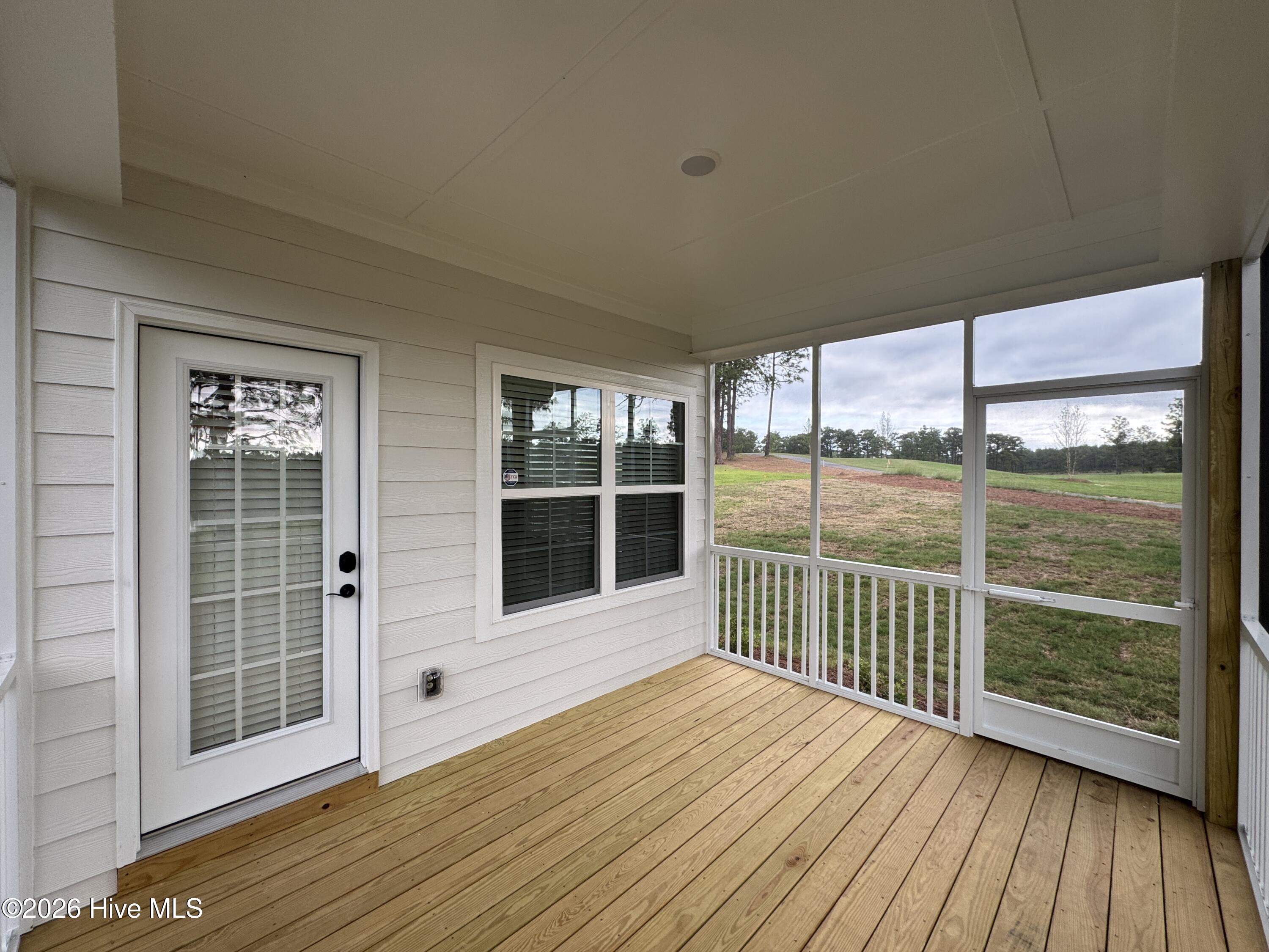313 Phelps Lk Lane 582