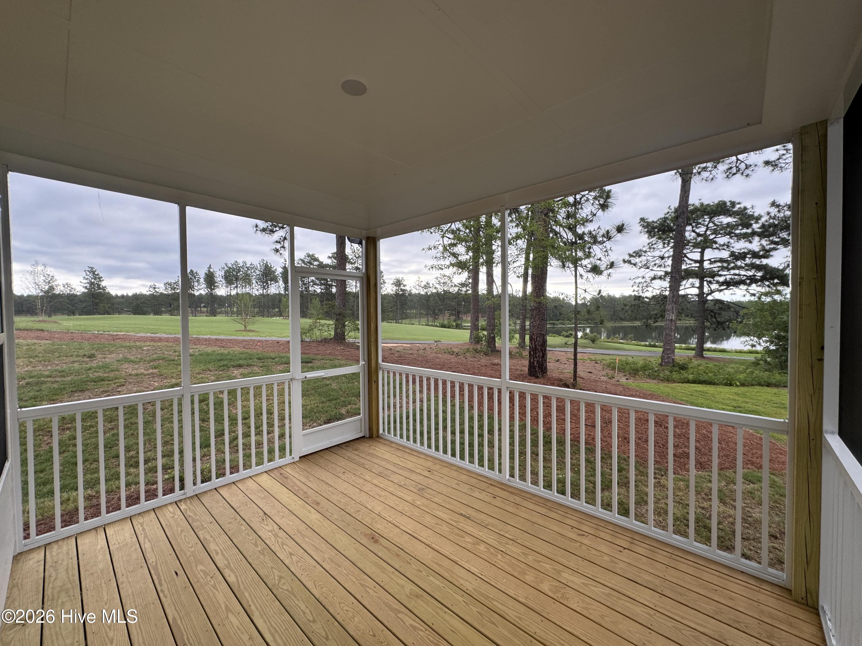 313 Phelps Lk Lane 582