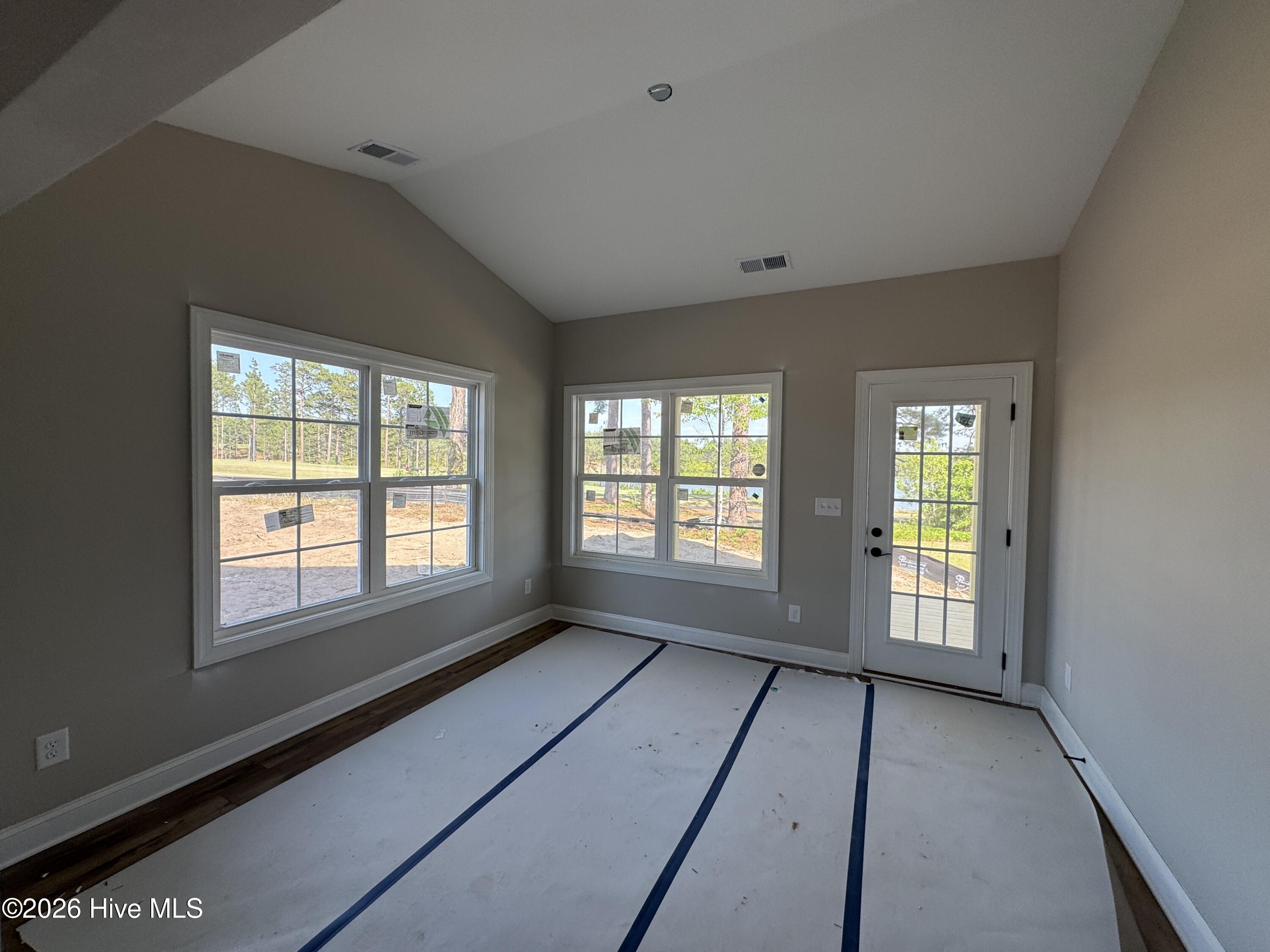 313 Phelps Lk Lane 582