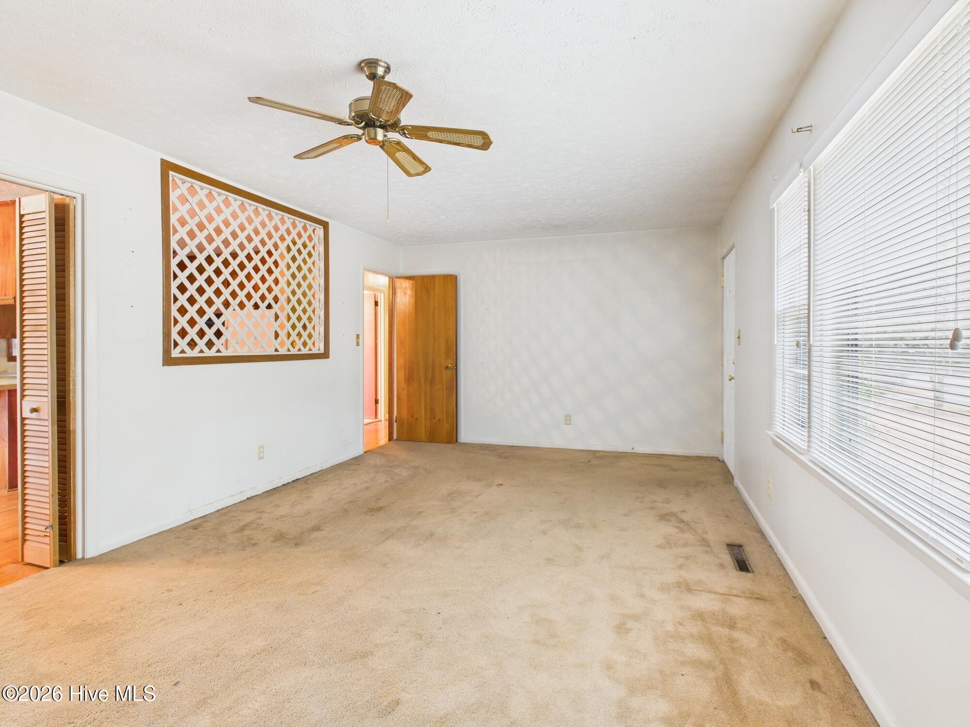 550 N Leak Street